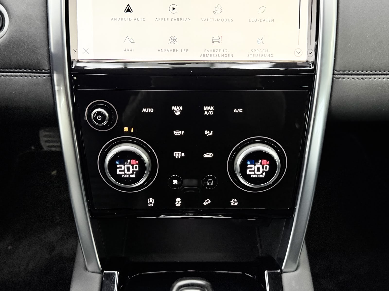 LAND ROVER Discovery Sport D200 2.0D TD4 MHEV HSE AT9-image-15