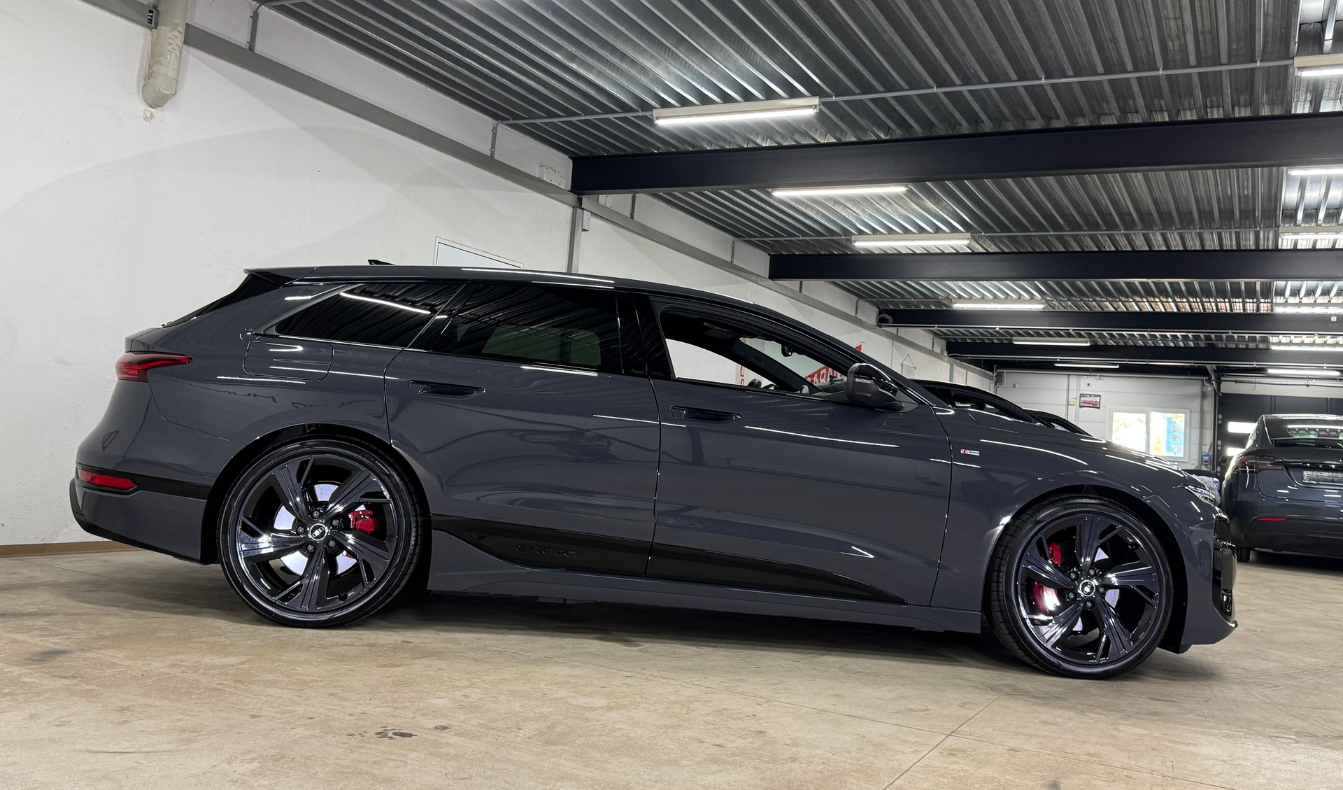 AUDI A6 Avant e-tron S-LINE quattro 428PS // CH-Fahrzeug // Paket Premium experience-image-3