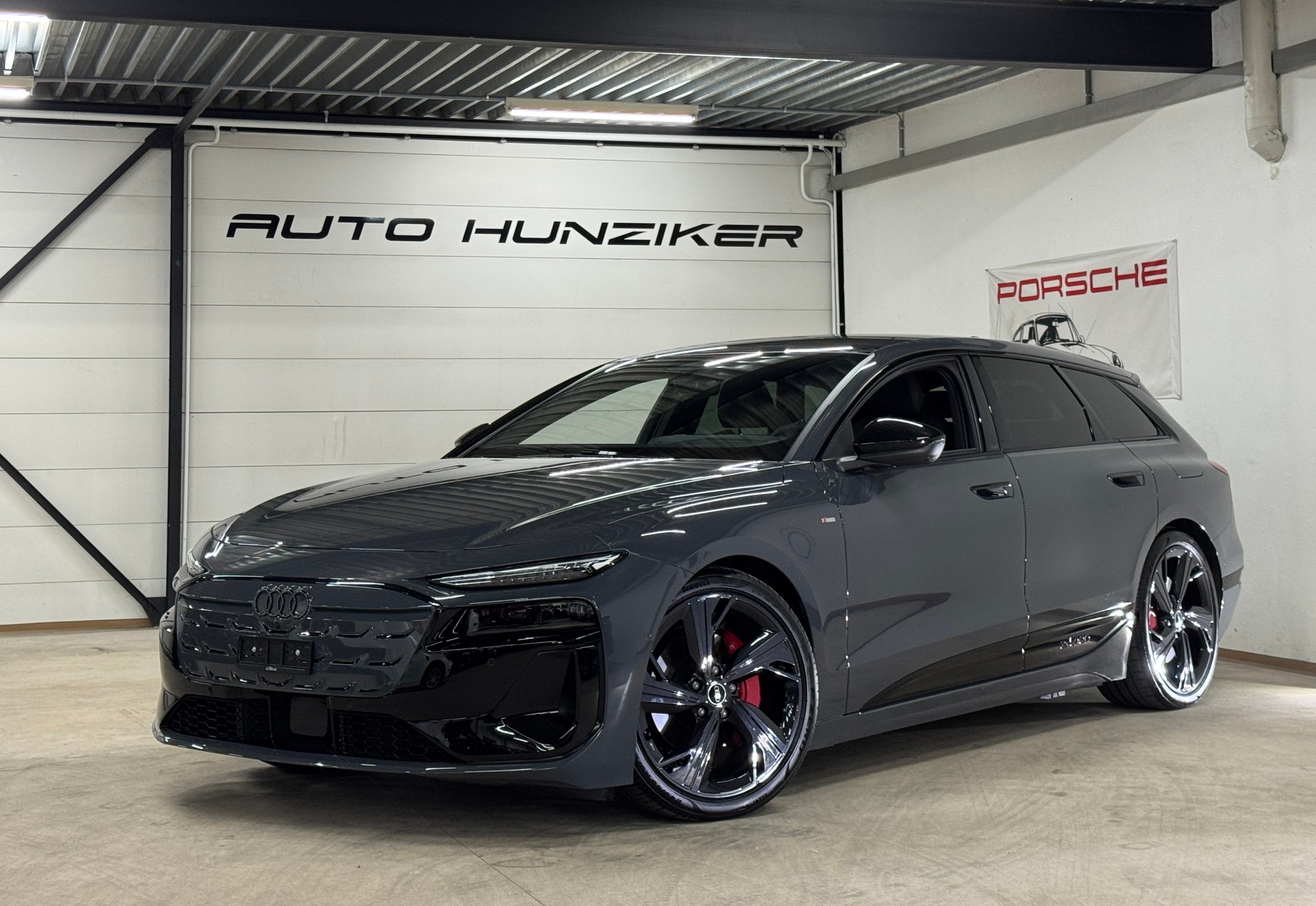 AUDI A6 Avant e-tron S-LINE quattro 428PS // CH-Fahrzeug // Paket Premium experience-image-0