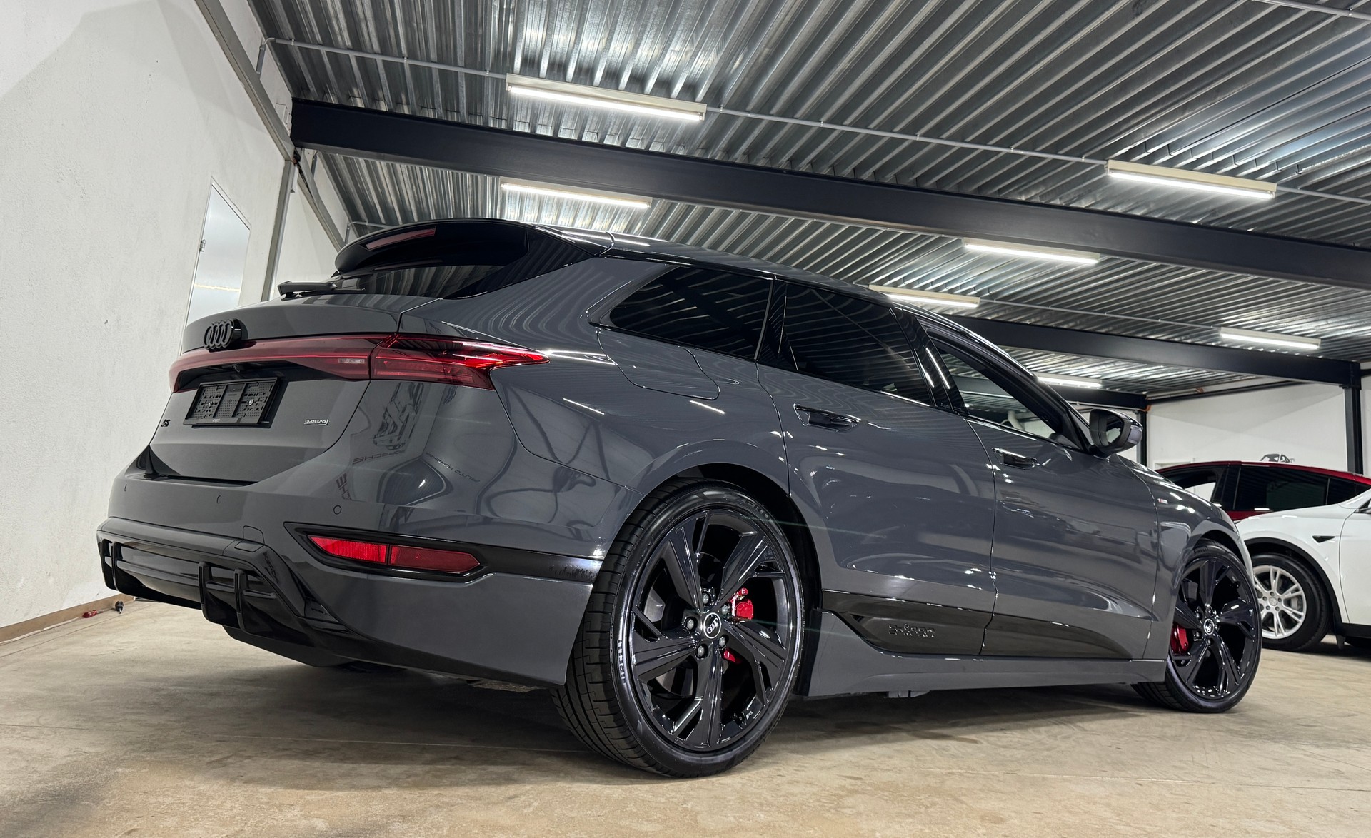 AUDI A6 Avant e-tron S-LINE quattro 428PS // CH-Fahrzeug // Paket Premium experience-image-4