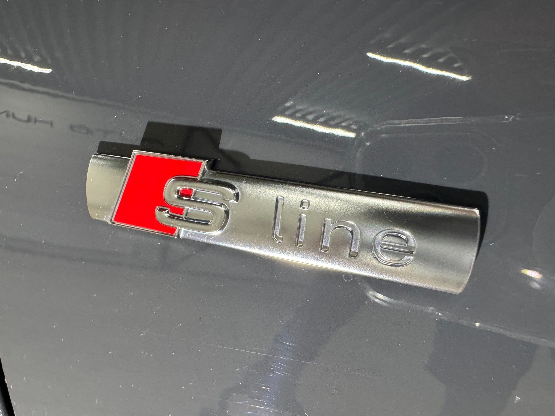 AUDI A6 Avant e-tron S-LINE quattro 428PS // CH-Fahrzeug // Paket Premium experience-image-6