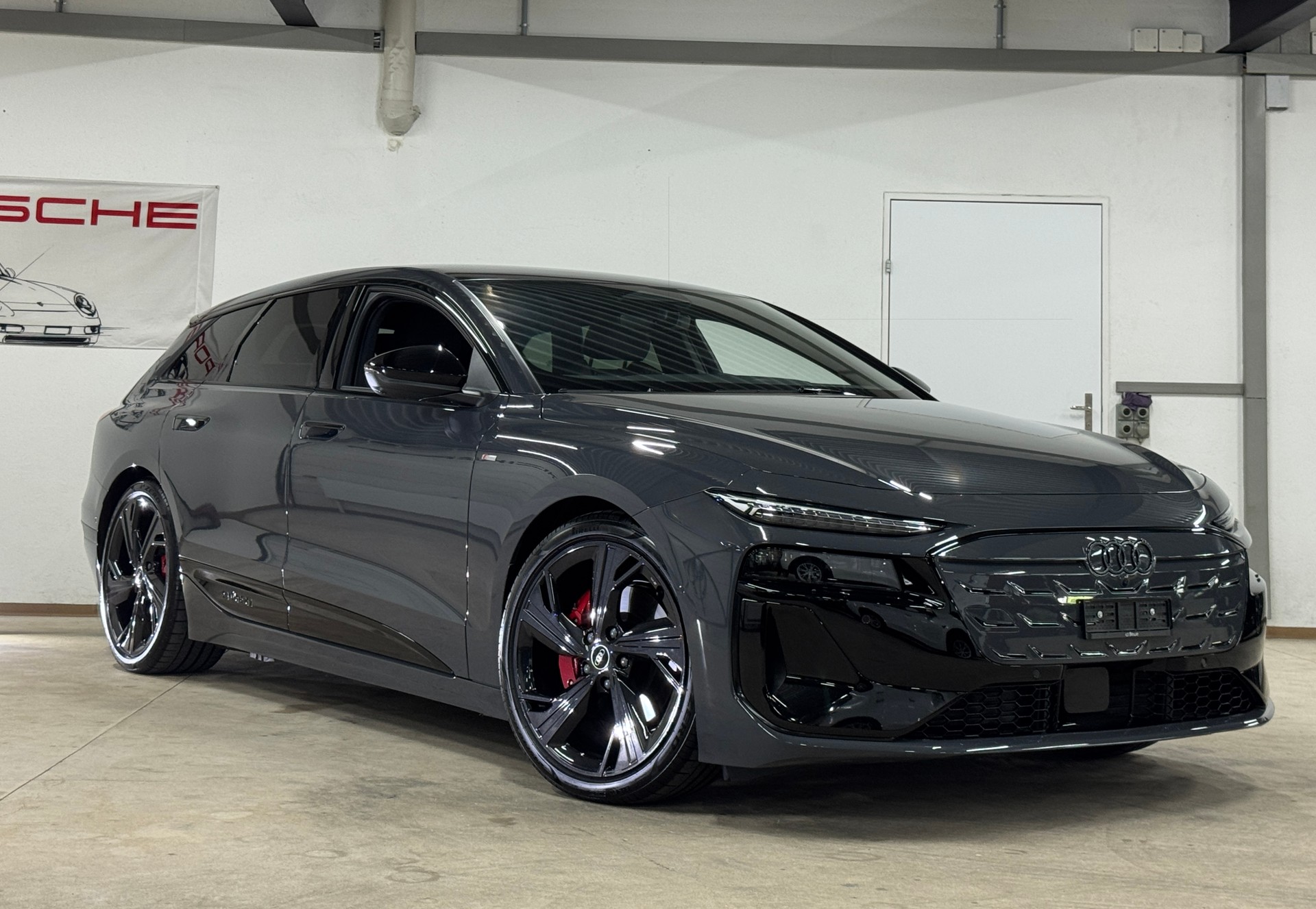 AUDI A6 Avant e-tron S-LINE quattro 428PS // CH-Fahrzeug // Paket Premium experience-image-2