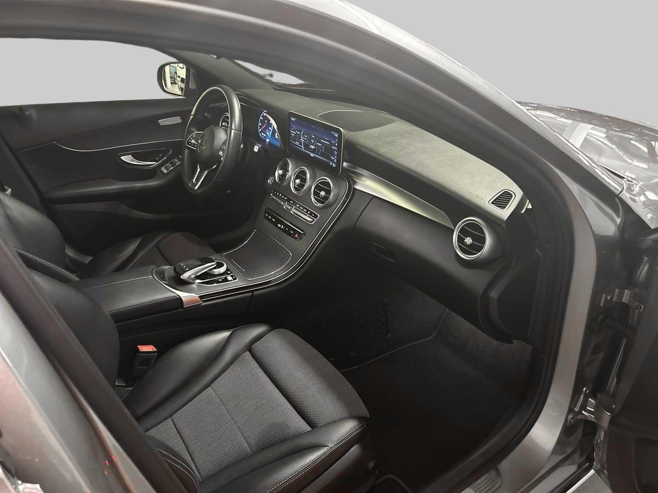 MERCEDES-BENZ C 220 d Avantgarde 4matic-image-10