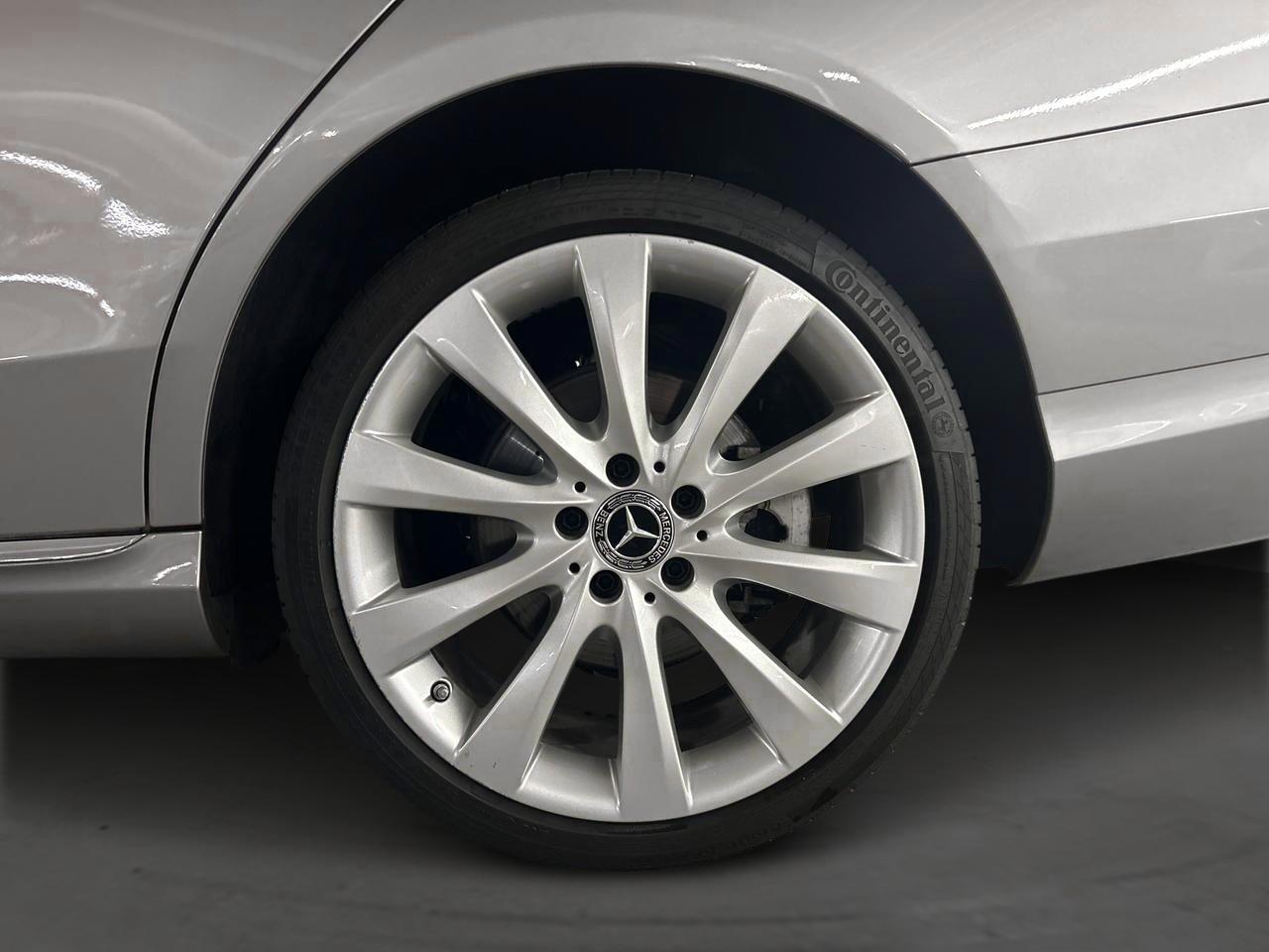 MERCEDES-BENZ C 220 d Avantgarde 4matic-image-11