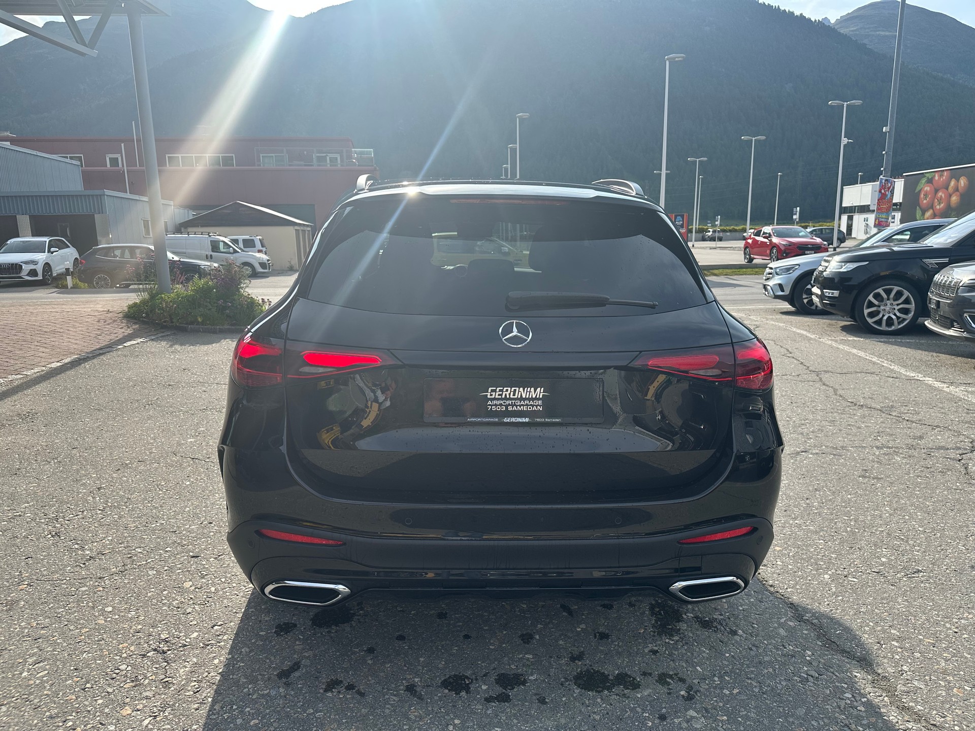 MERCEDES-BENZ GLC 200 AMG Line 4matic-image-7