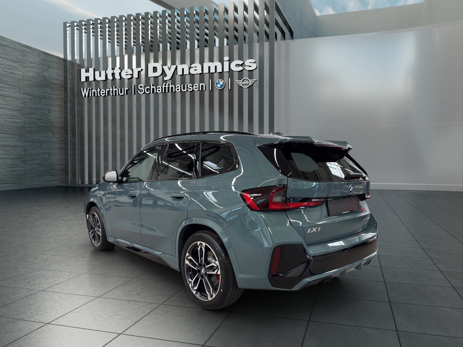 BMW iX1 30 xDrive-image-6