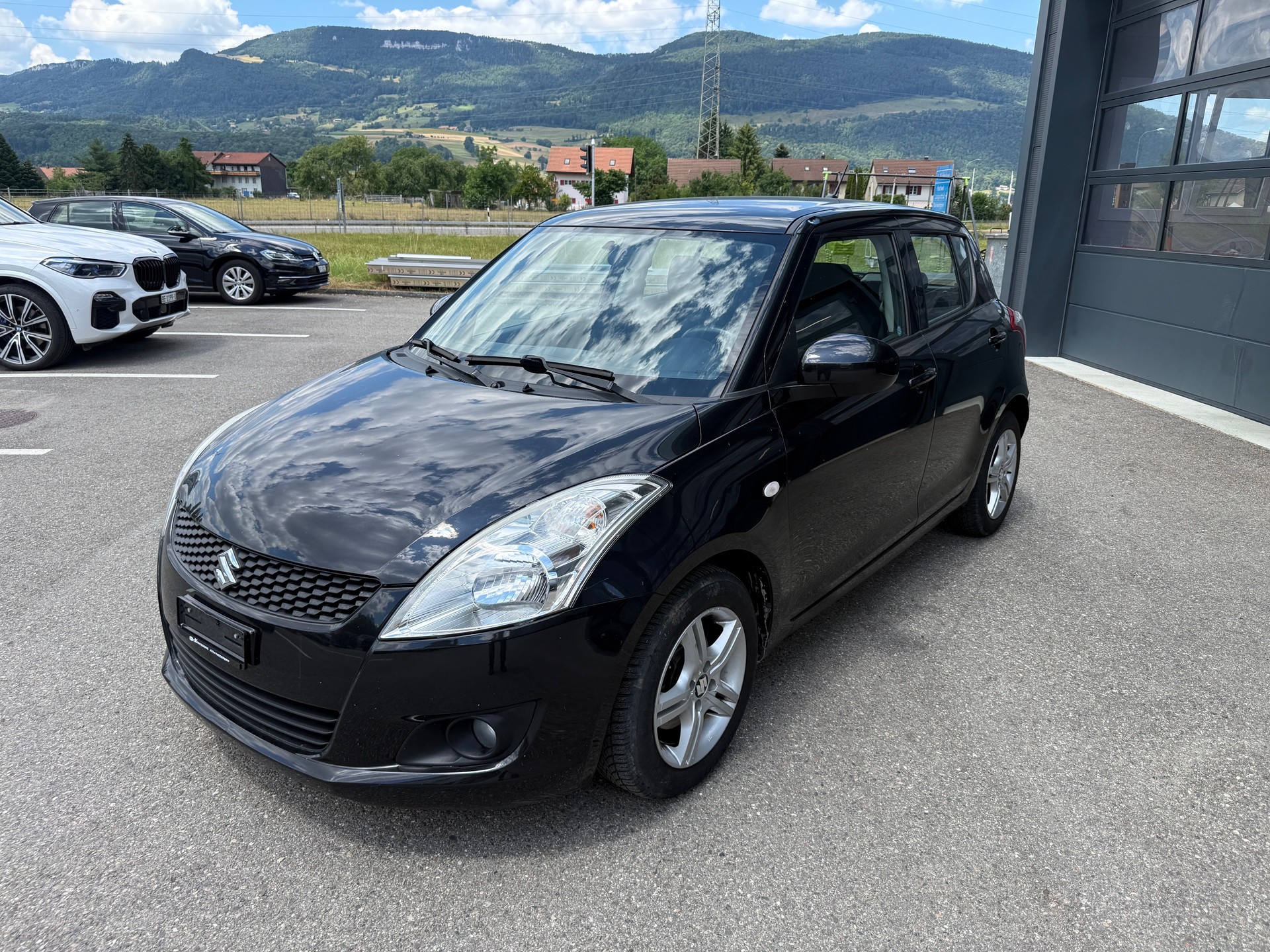 SUZUKI Swift 1.2i 16V GL Automatic-image-1