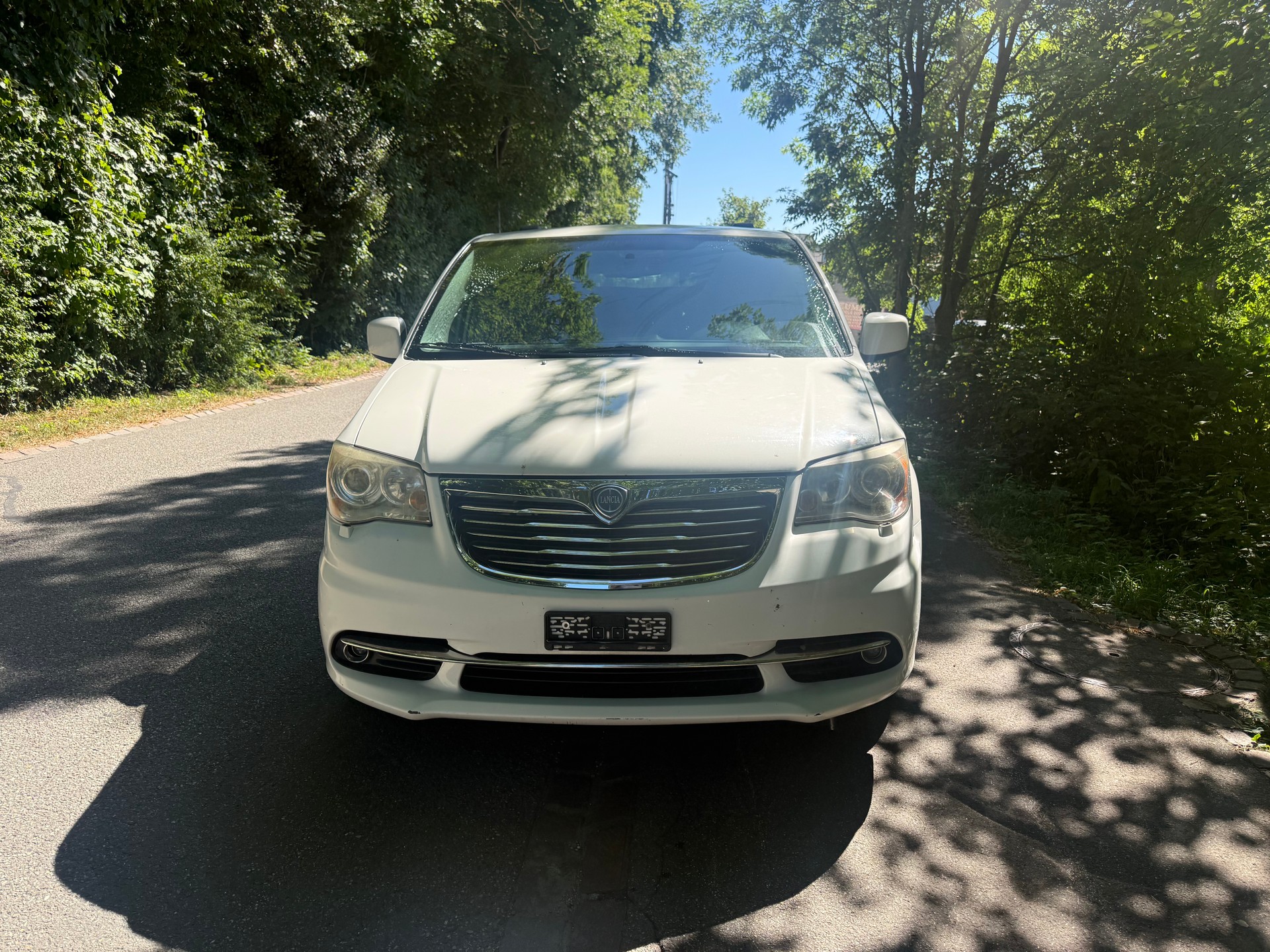 LANCIA Voyager 2.8D Gold Automatic-image-0