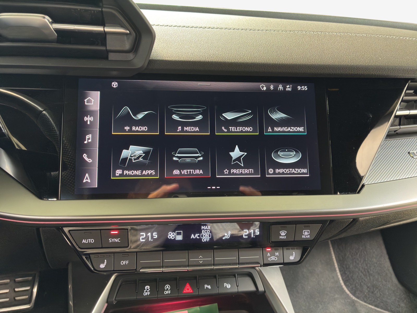 AUDI A3 Sportback 35 TFSI S line Attraction S-tronic-image-10