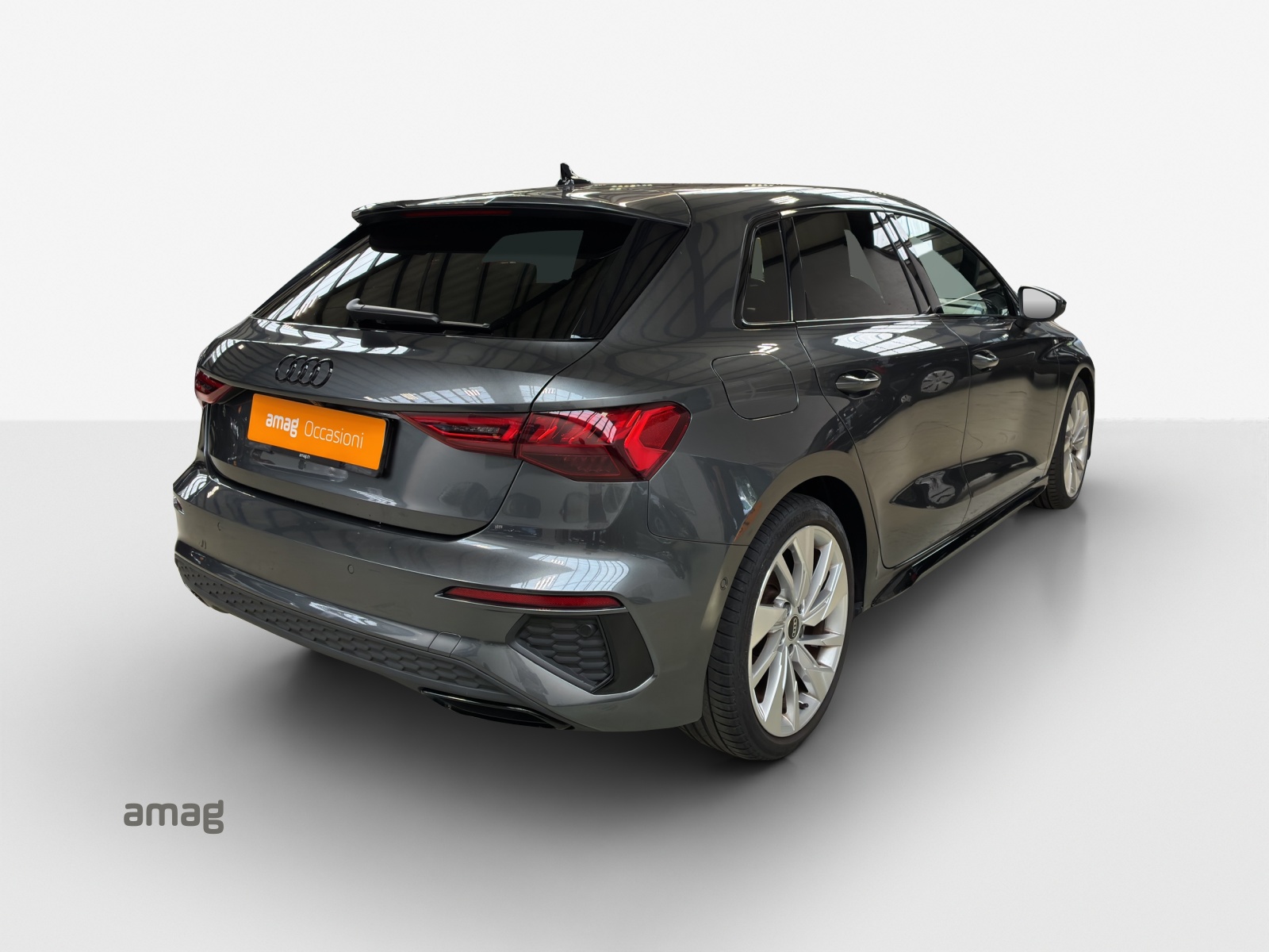 AUDI A3 Sportback 35 TFSI S line Attraction S-tronic-image-4