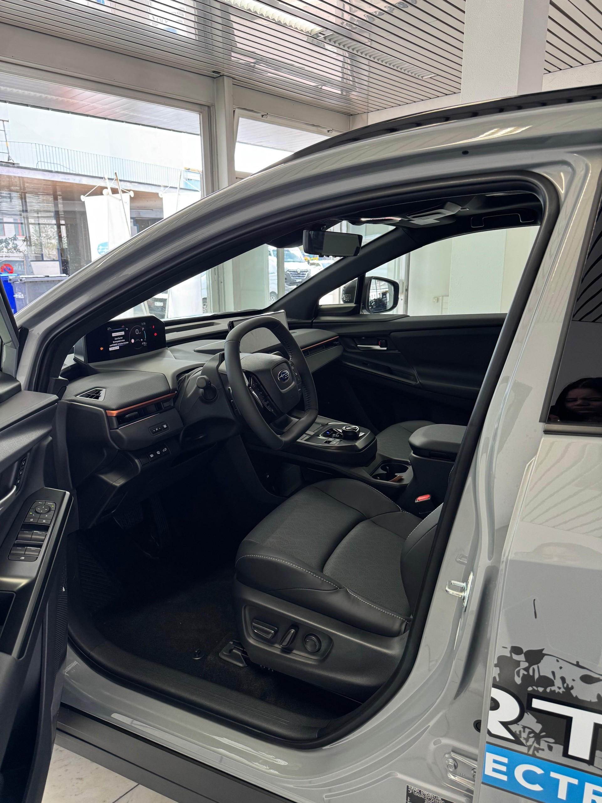 SUBARU Uncharted eV Luxury AWD-image-8