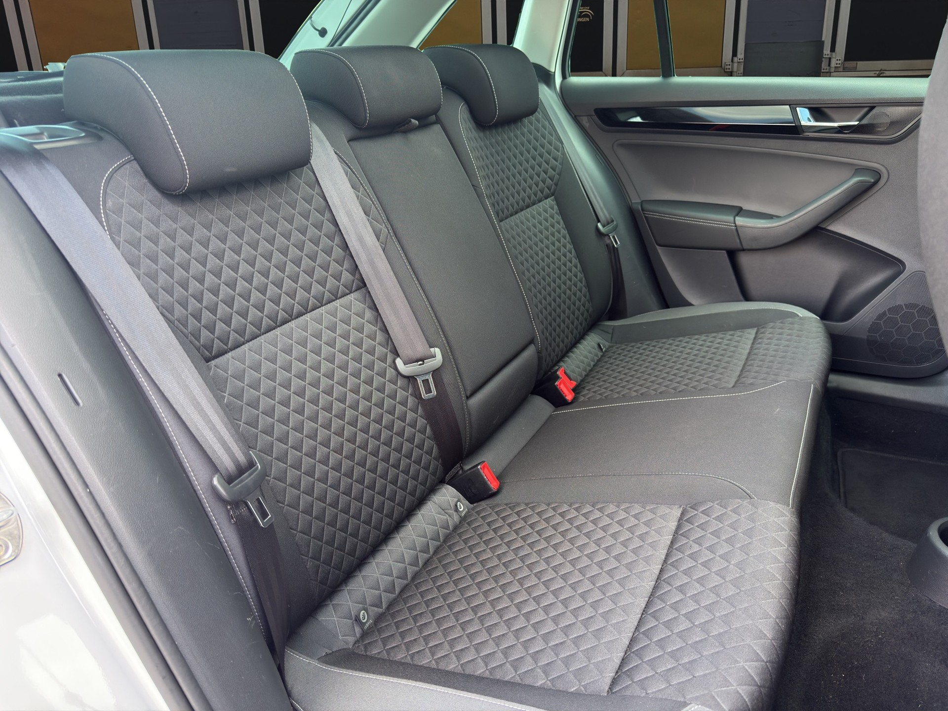 SKODA Rapid Spaceback 1.4 TSI Style DSG-image-13