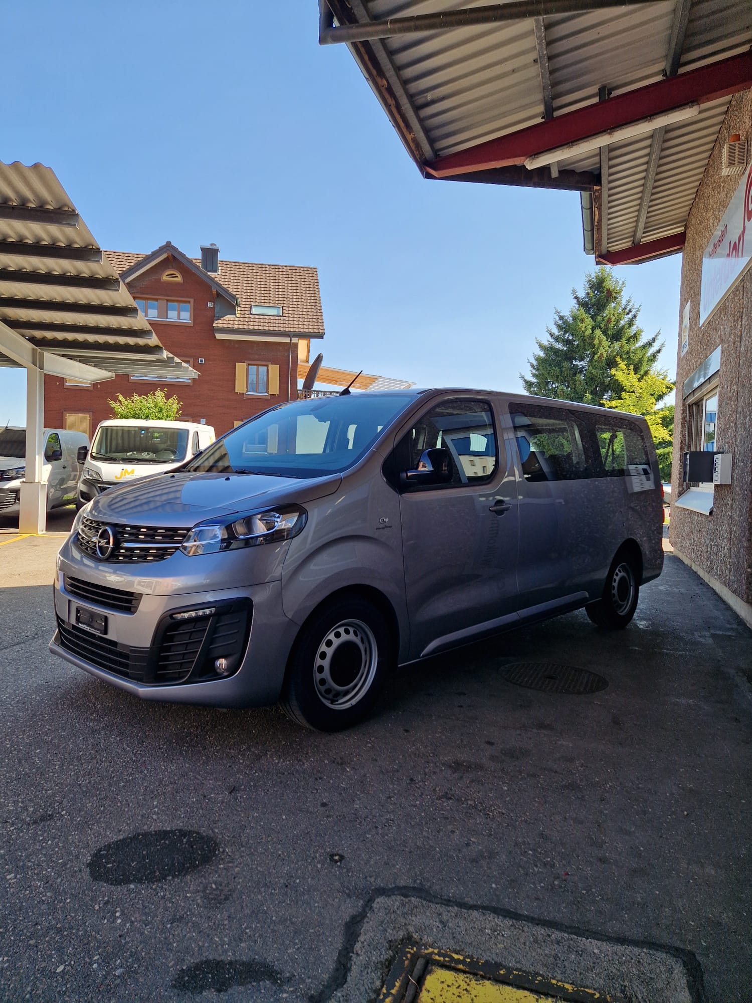OPEL Vivaro Combi 2.0 CDTI Essentia s/s L-image-4