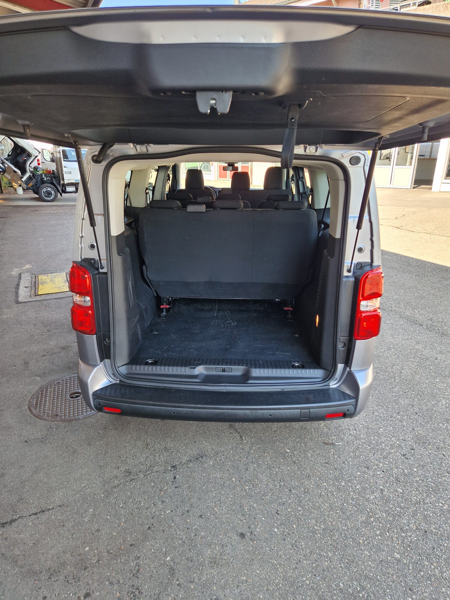 OPEL Vivaro Combi 2.0 CDTI Essentia s/s L-image-3