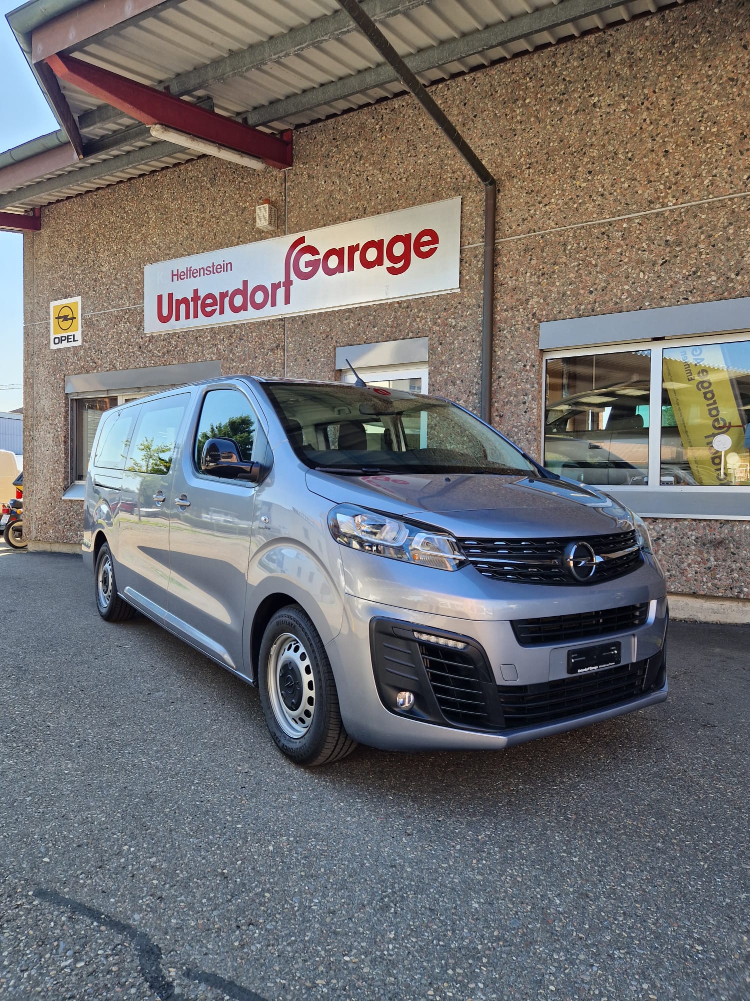 OPEL Vivaro Combi 2.0 CDTI Essentia s/s L-image-1