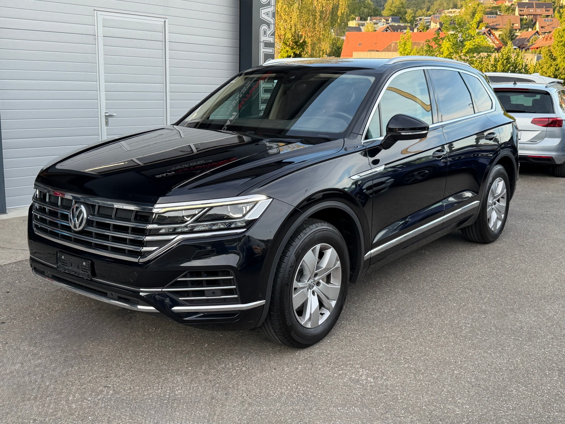 VW Touareg 3.0 TDI Atmosphere Tiptronic-image-3