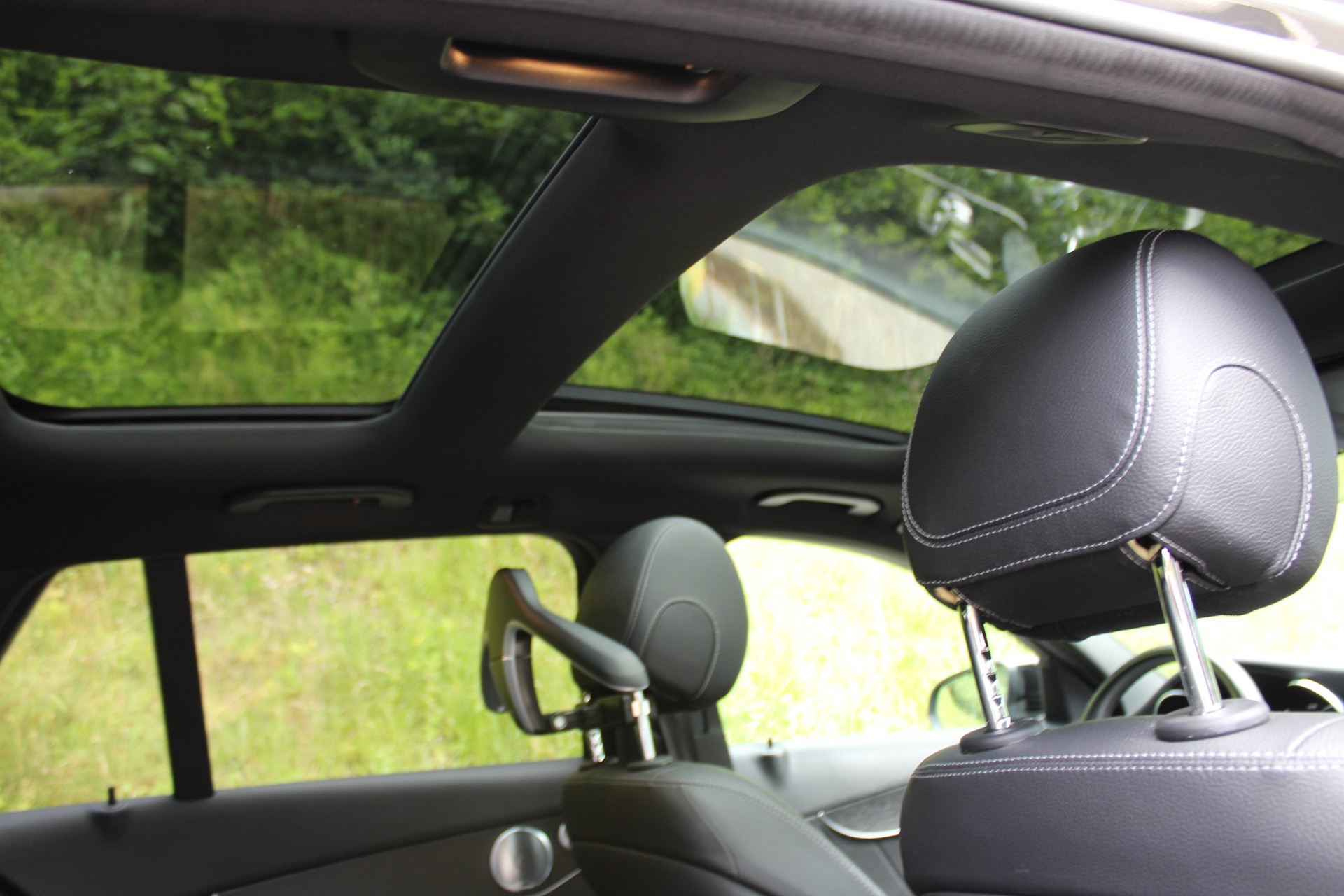 MERCEDES-BENZ C 300 d AMG Line 4Matic 9G-Tronic-image-9