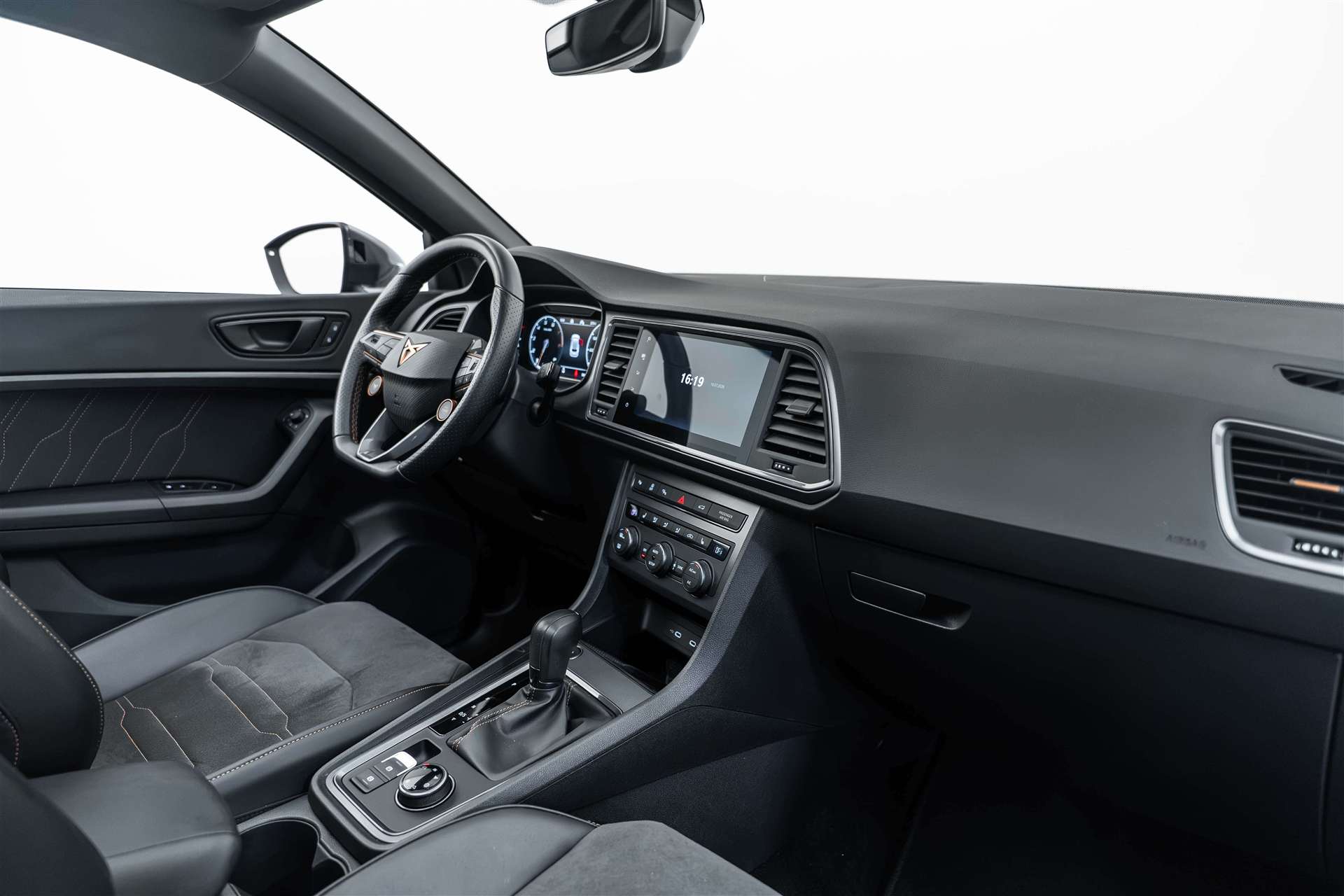 CUPRA Ateca 2.0TSI VZ 4Drive DSG 300PS-image-11