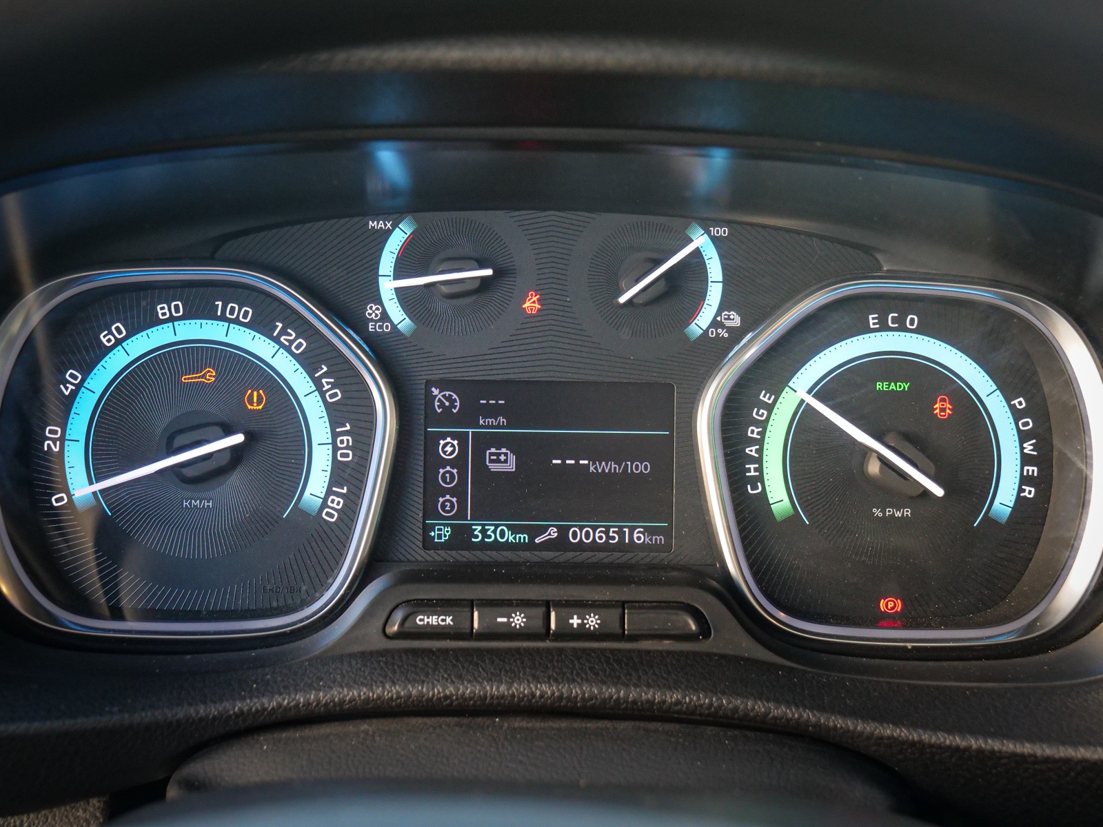 CITROEN e-Jumpy M 75kWh-image-14