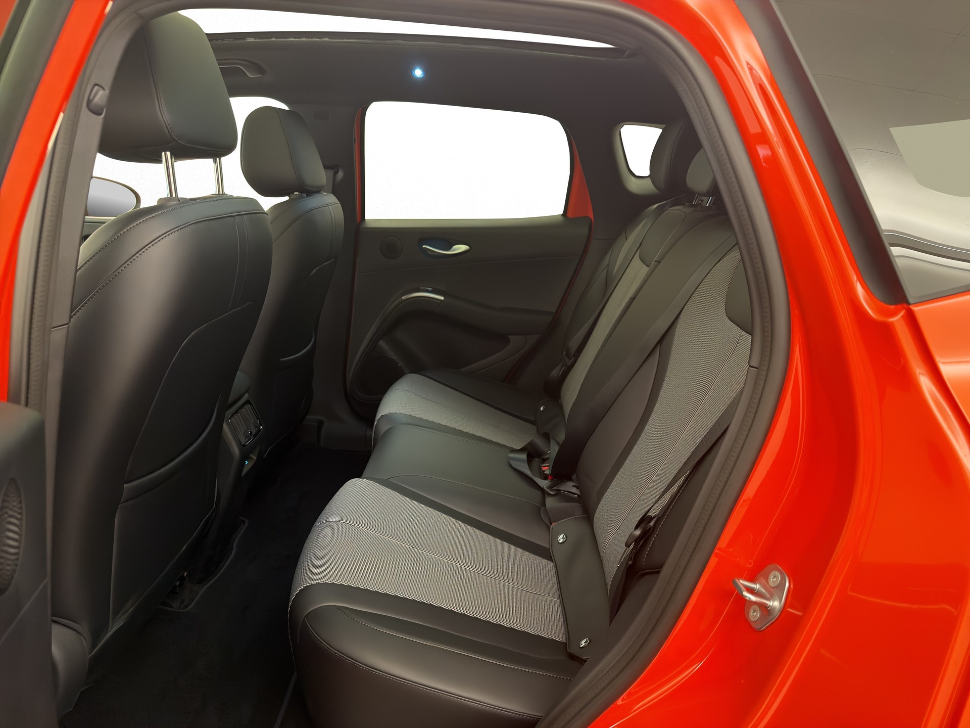 BYD Dolphin G DM-i Comfort-image-12