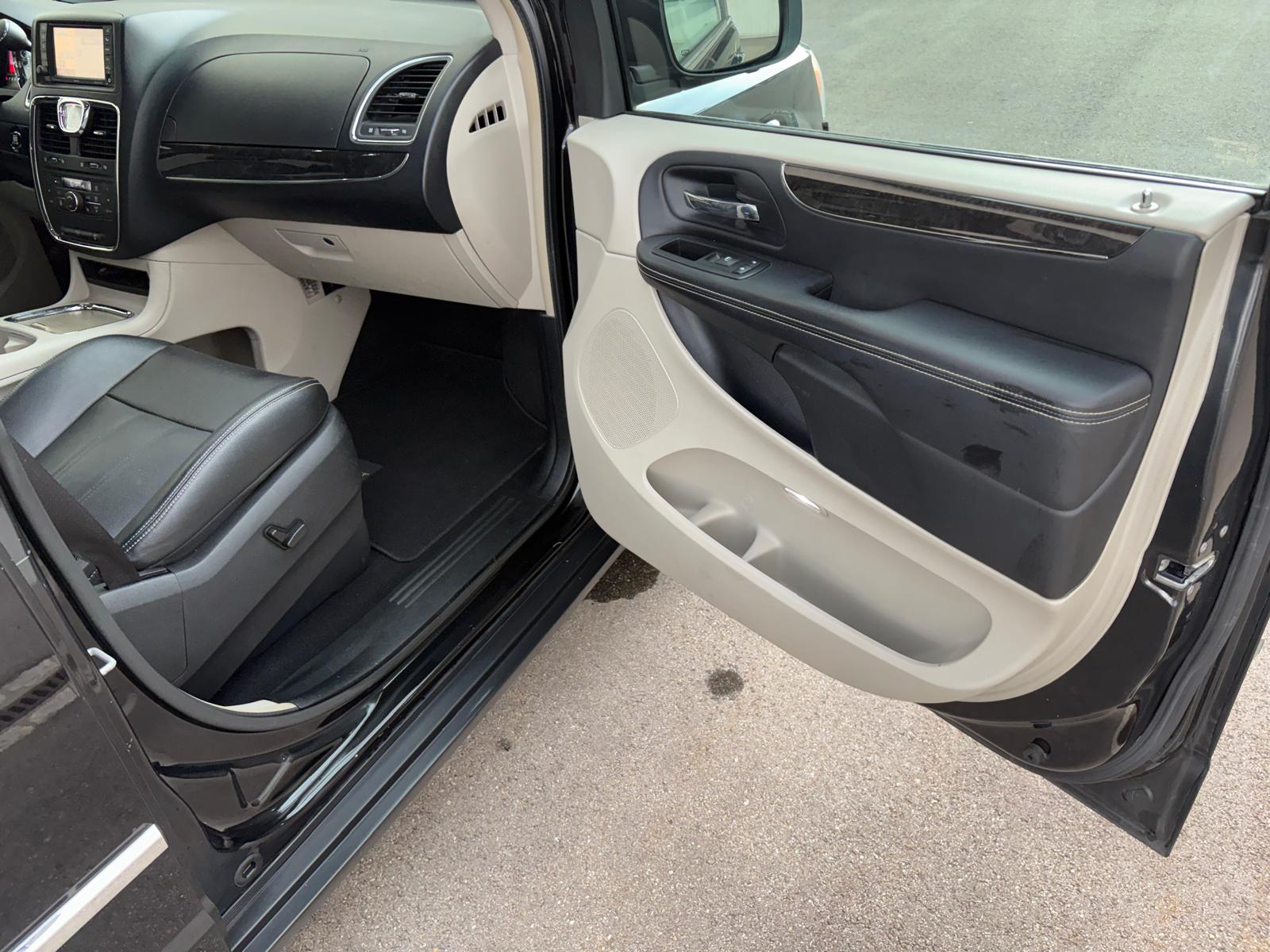 LANCIA Voyager 2.8D Platinum Automatic MFK 03.2025-image-10