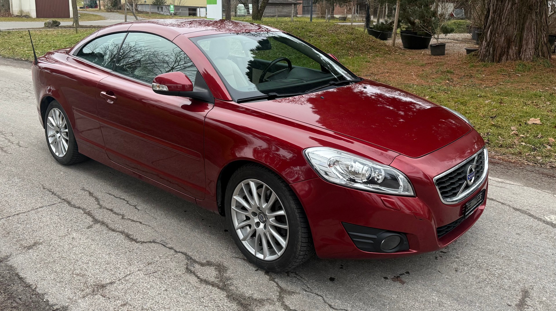 VOLVO C70 D3 Momentum Geartronic-image-2