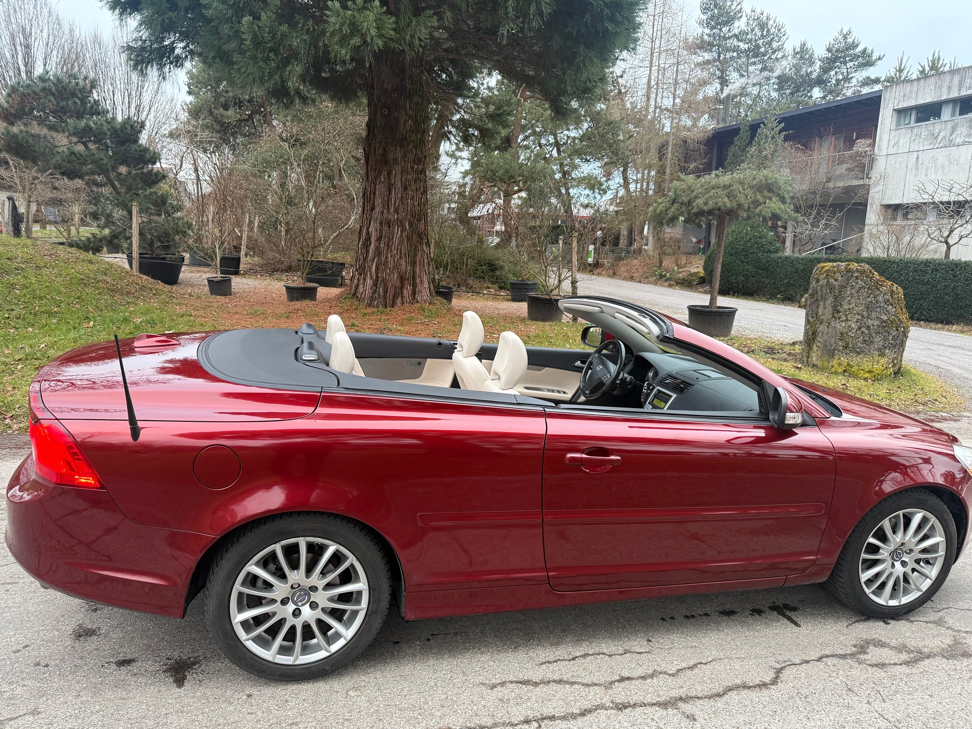VOLVO C70 D3 Momentum Geartronic-image-14