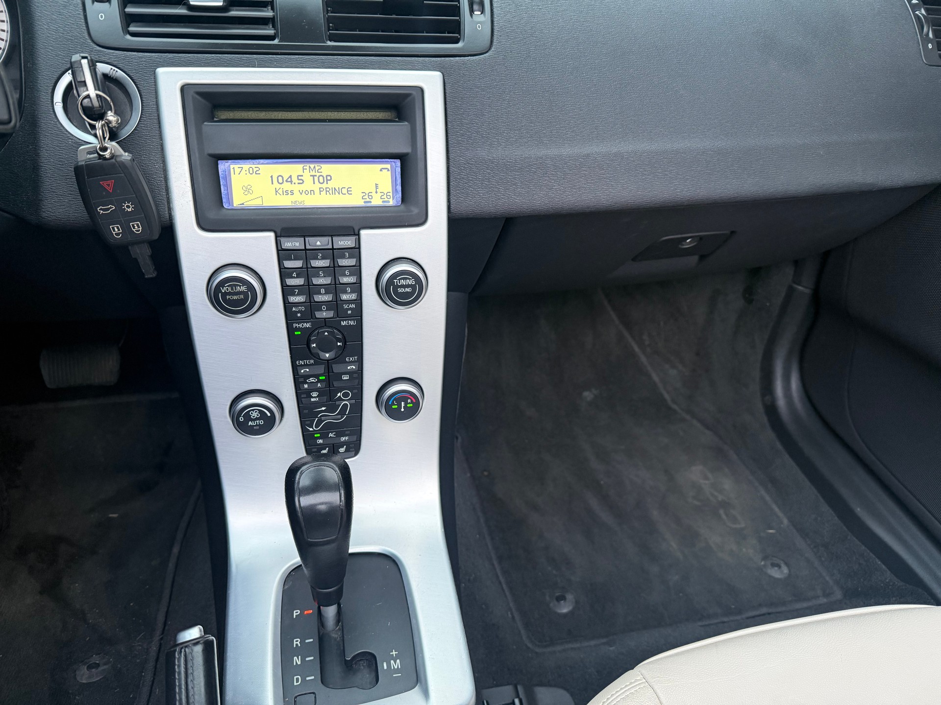 VOLVO C70 D3 Momentum Geartronic-image-15