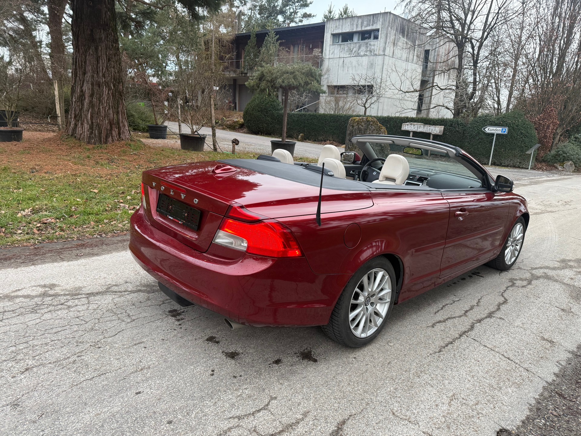VOLVO C70 D3 Momentum Geartronic-image-11