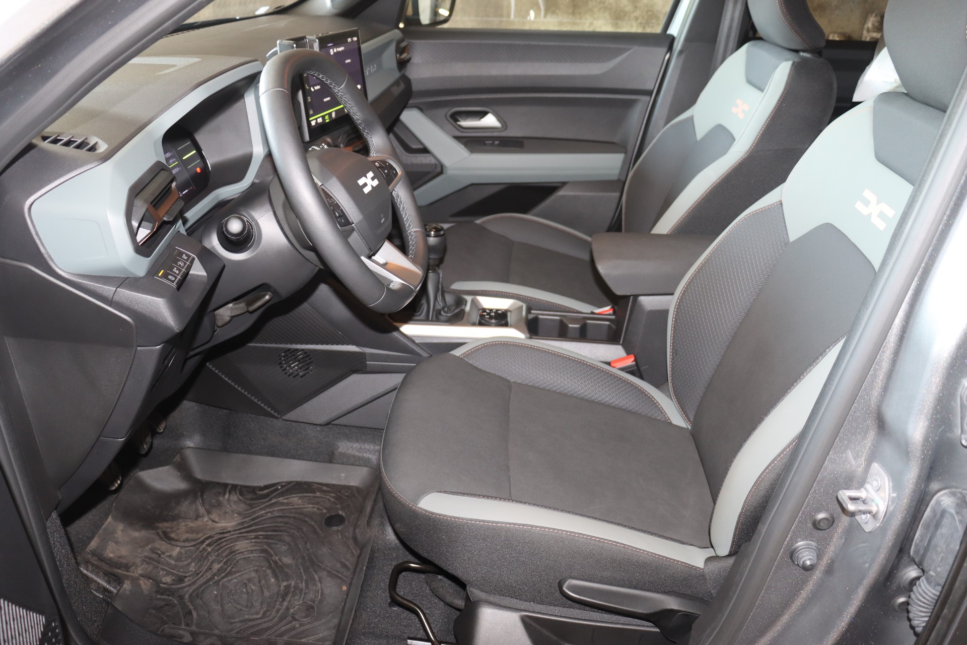 DACIA Duster TCe 130 48V Extreme 4x4-image-13