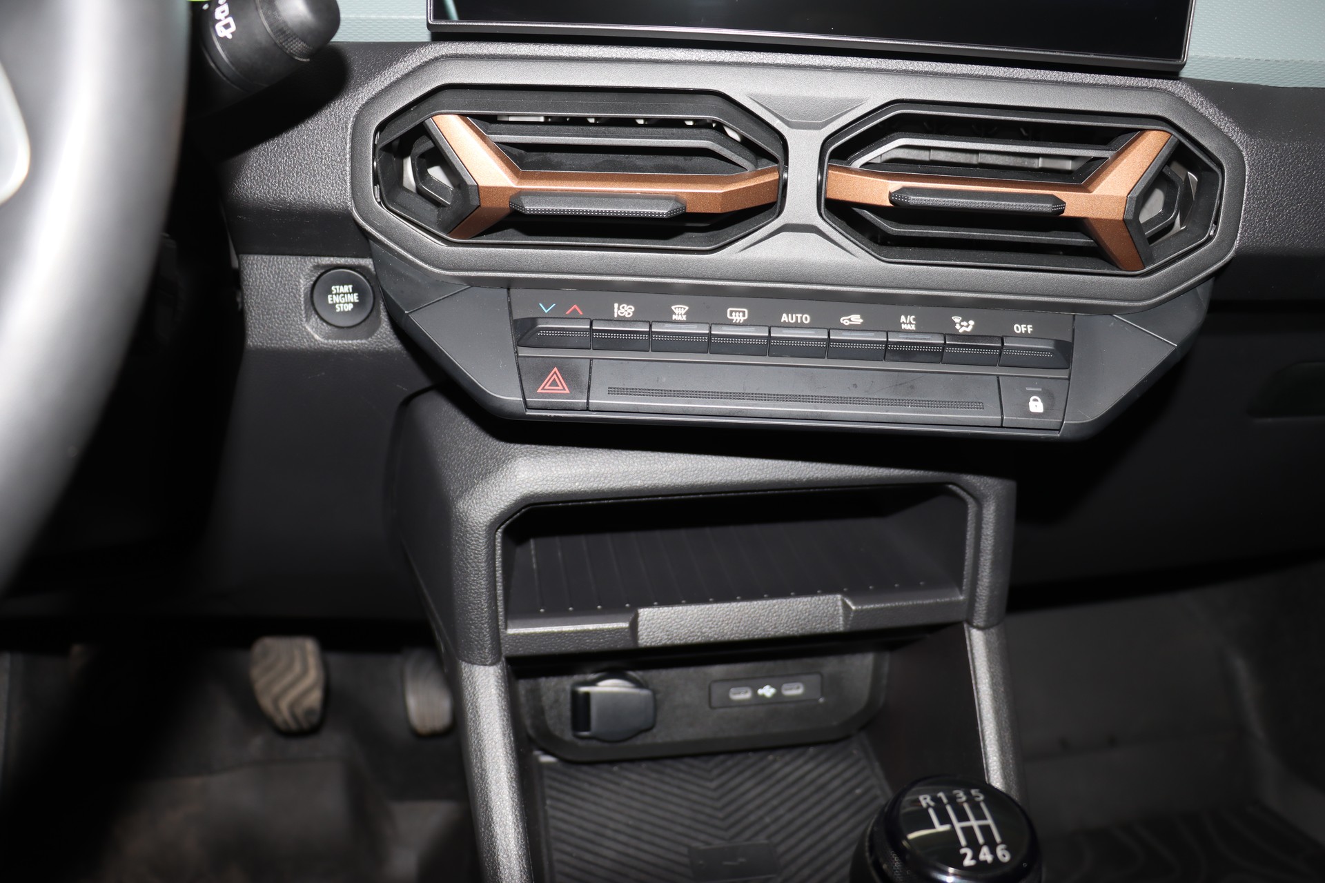 DACIA Duster TCe 130 48V Extreme 4x4-image-17