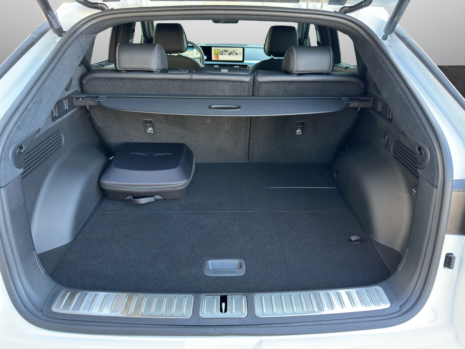 GENESIS GV60 Dual Motor Sport Plus AWD-image-17