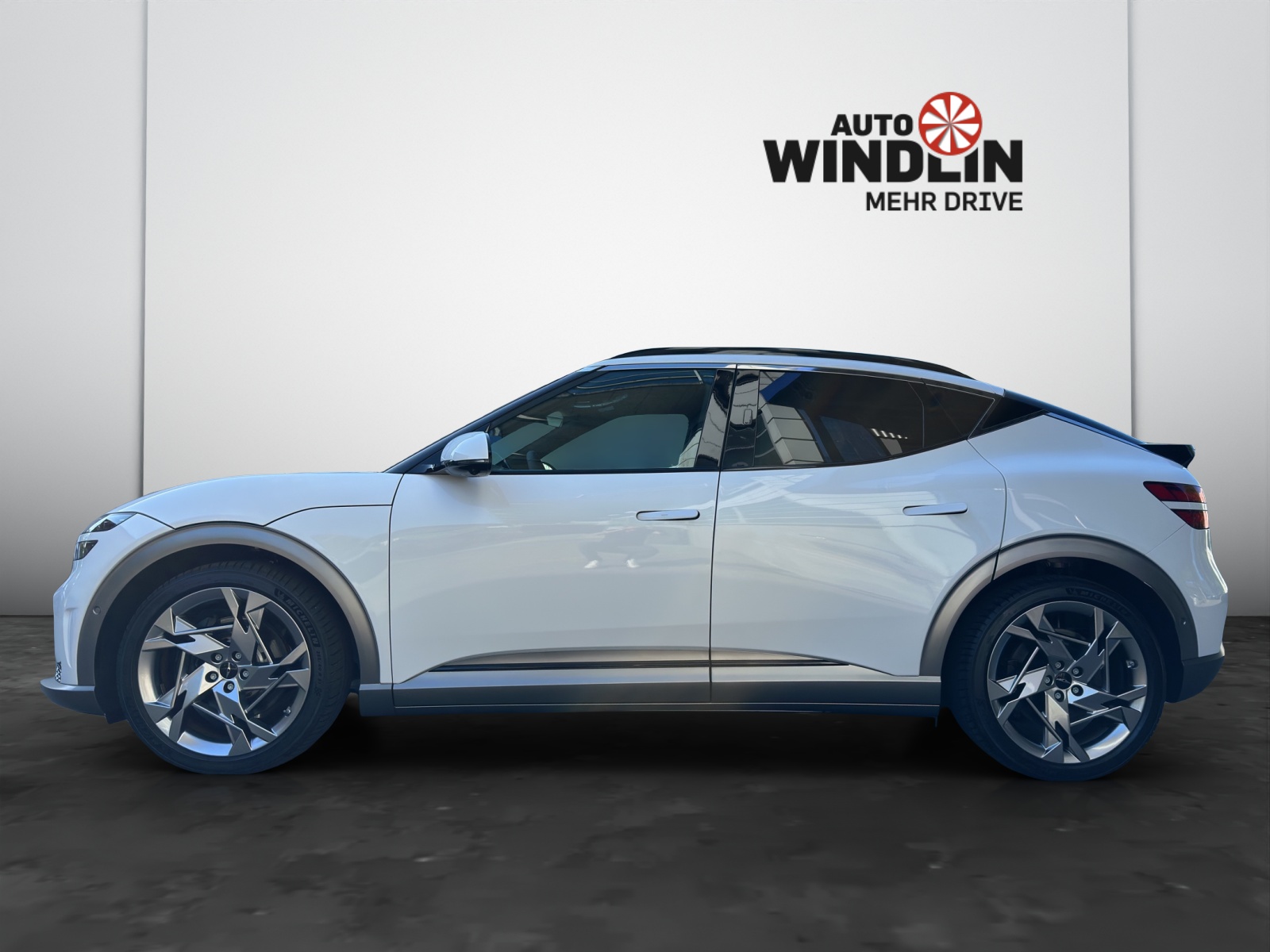 GENESIS GV60 Dual Motor Sport Plus AWD-showroom-element-1