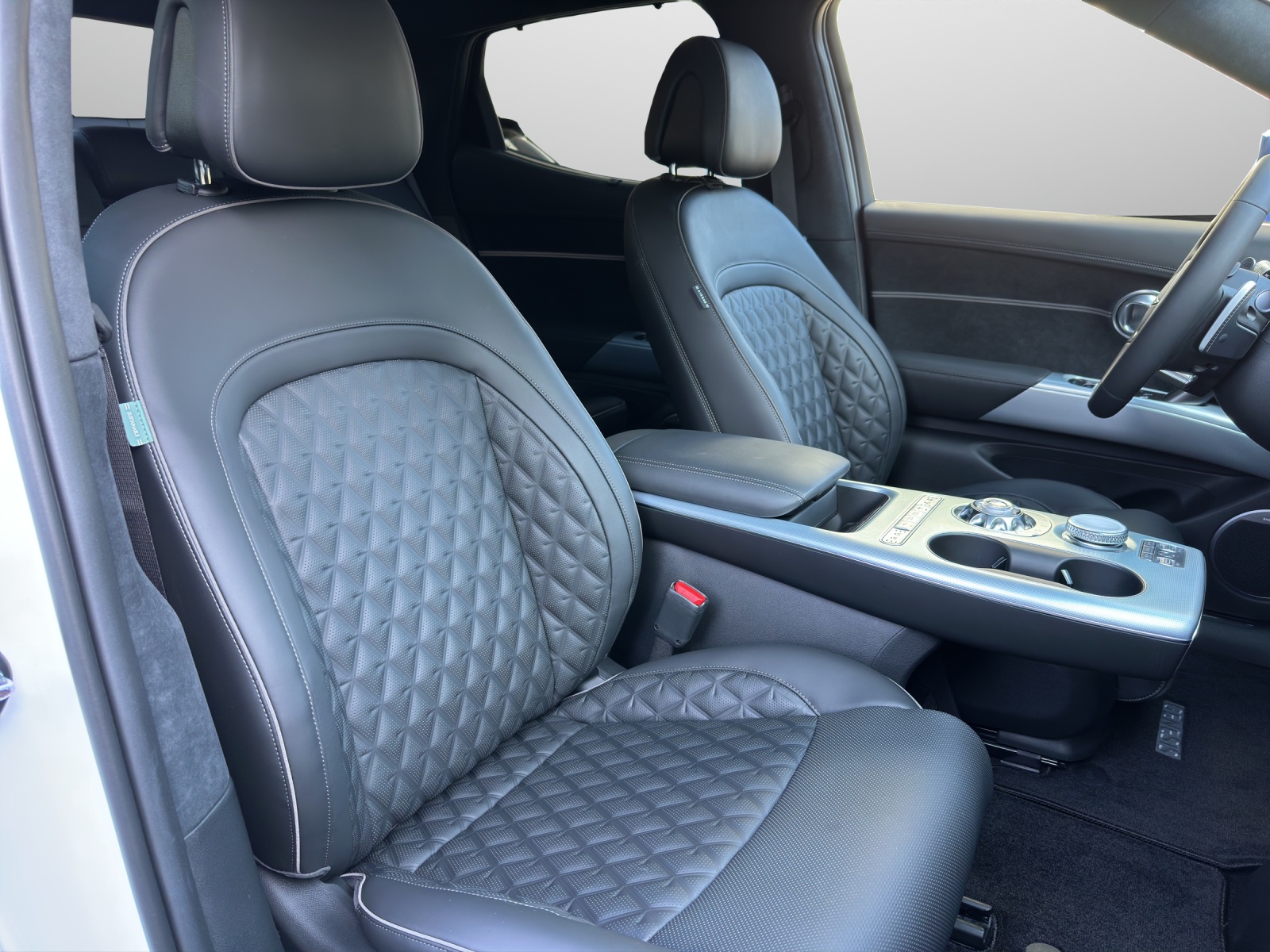 GENESIS GV60 Dual Motor Sport Plus AWD-image-11