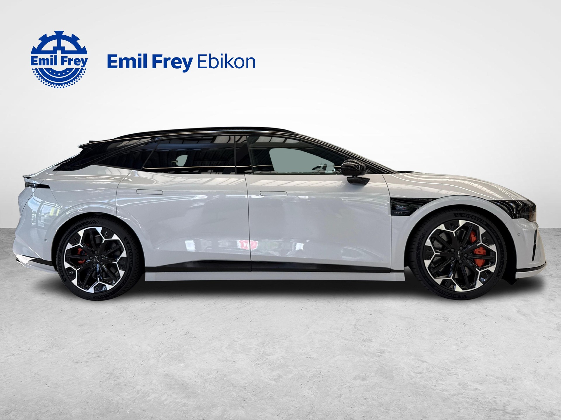 ZEEKR 7GT Privilege AWD-showroom-element-3