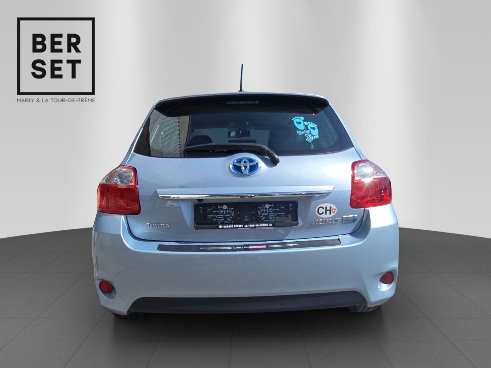 TOYOTA Auris 1.8 HSD Linea Sol-image-3