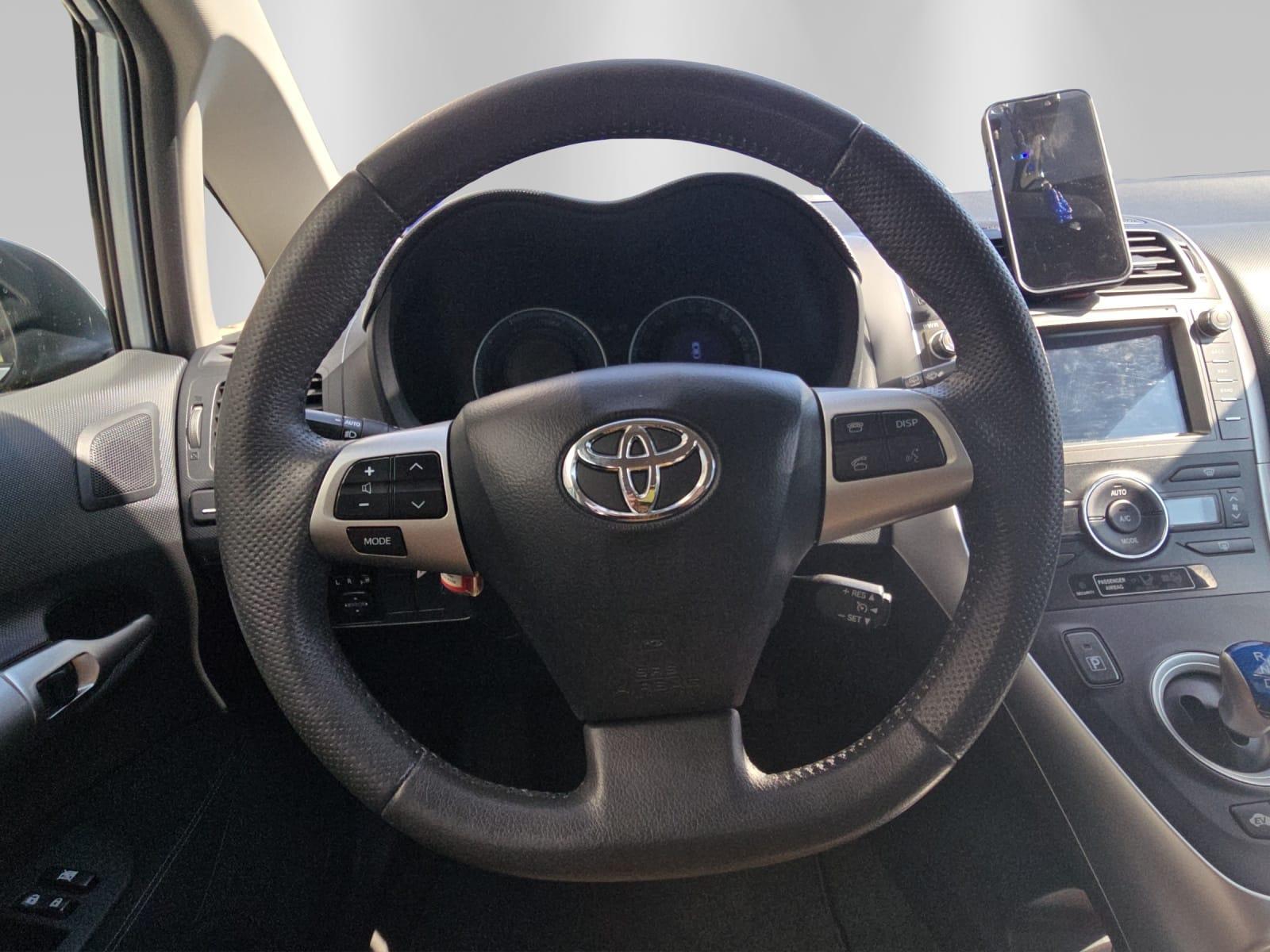 TOYOTA Auris 1.8 HSD Linea Sol-image-11