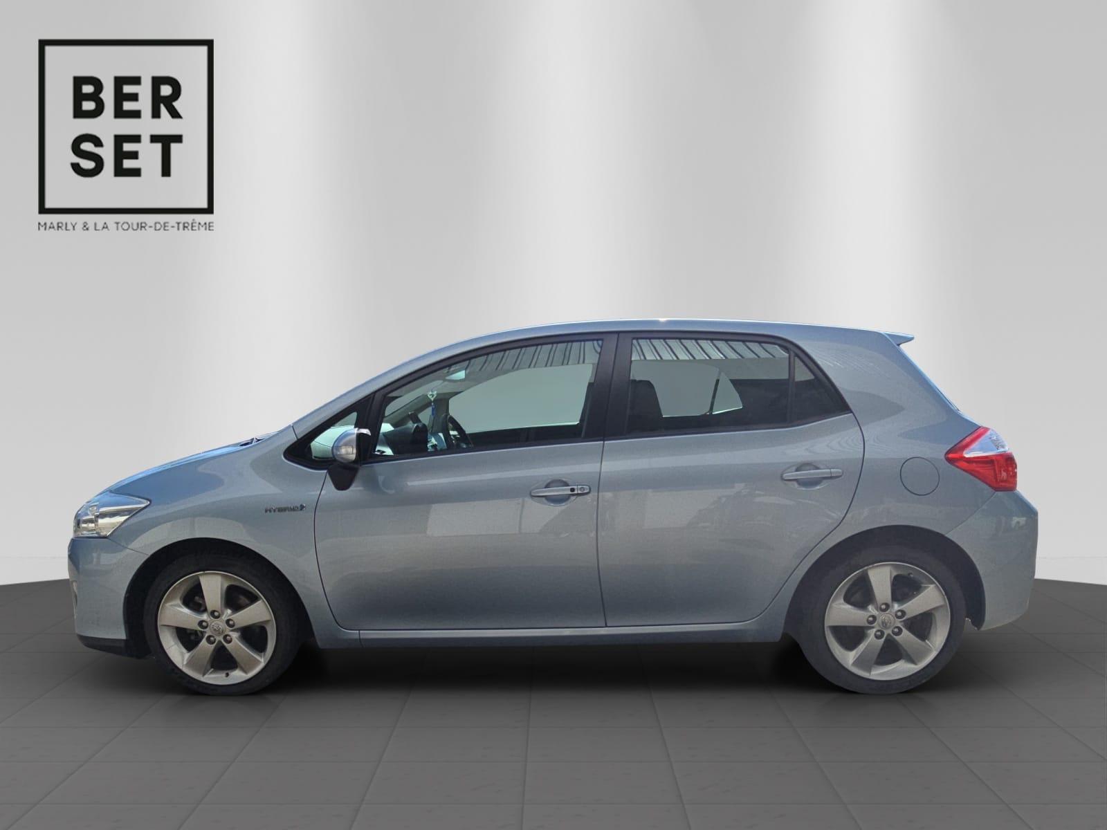 TOYOTA Auris 1.8 HSD Linea Sol-image-1
