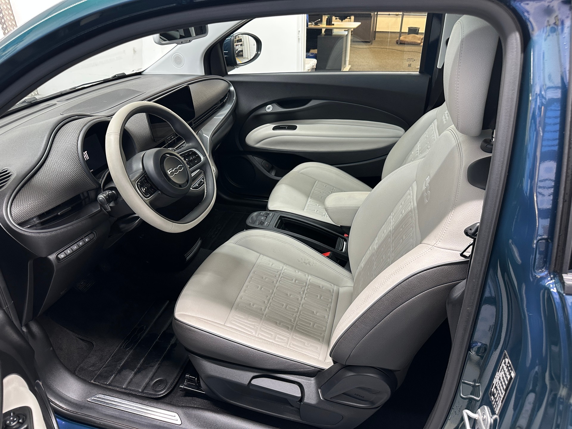 FIAT 500 electric 87 kW La Prima-image-7