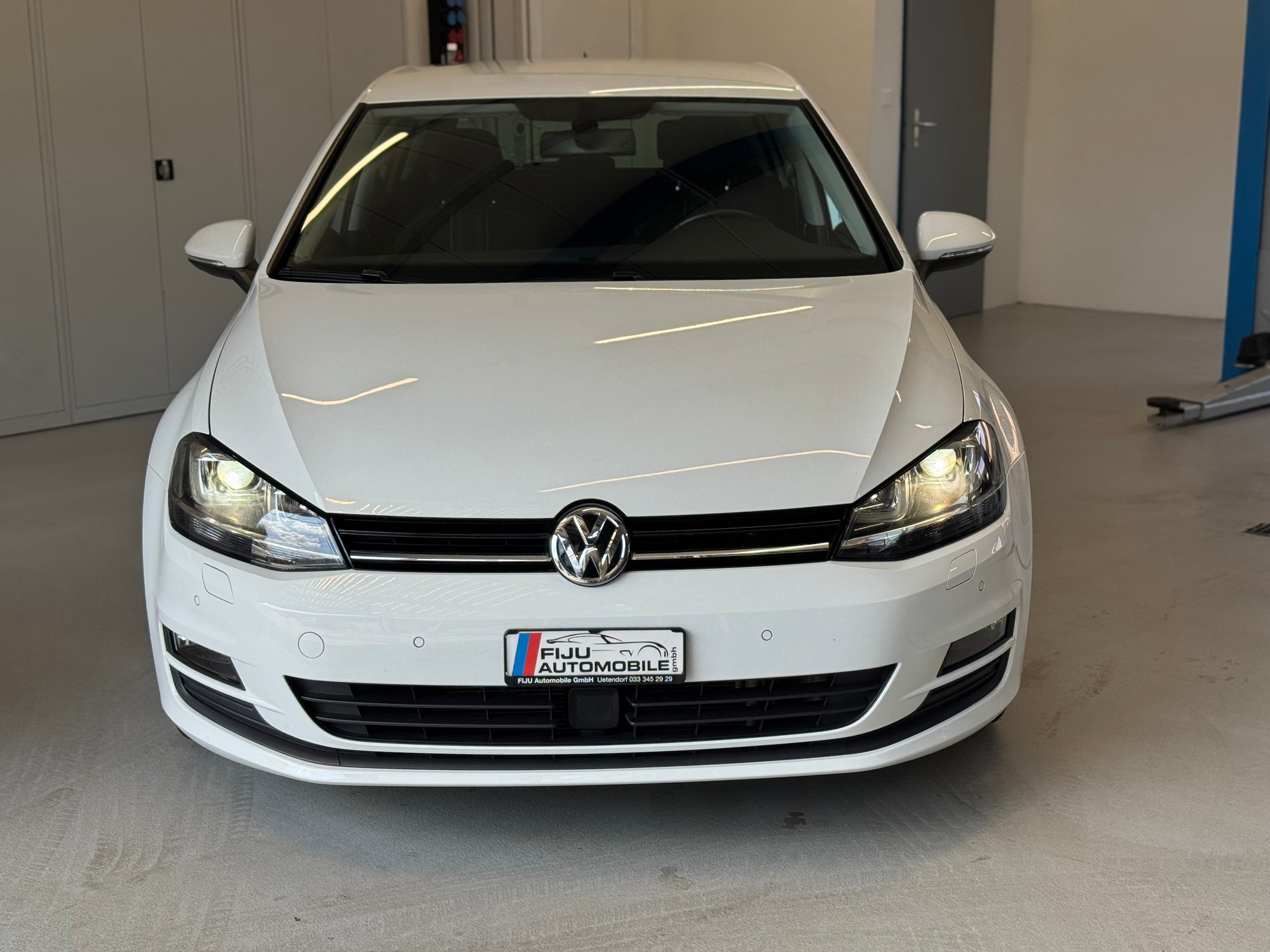 VW Golf 1.4 TSI Lounge-image-1