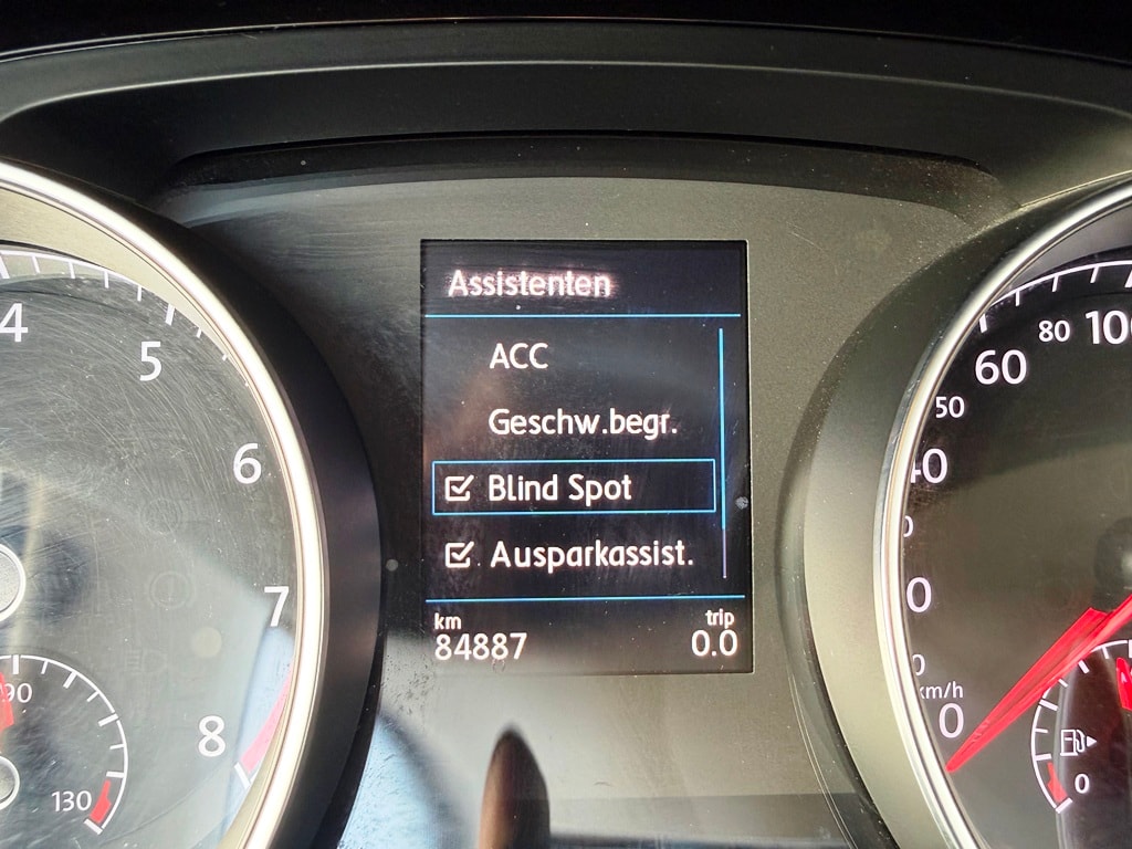 VW Golf 1.0 TSI 70th Anniversary DSG-image-10