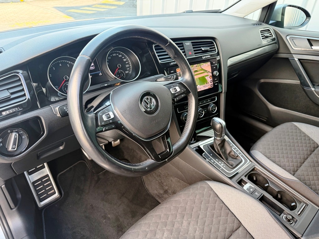 VW Golf 1.0 TSI 70th Anniversary DSG-image-6