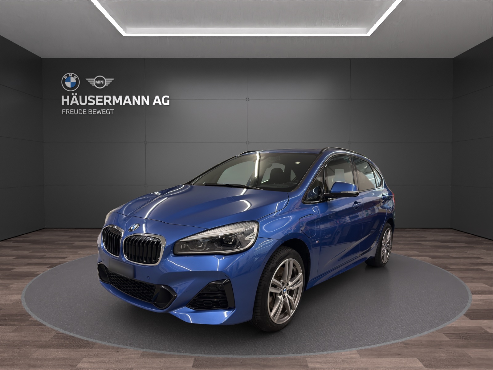 BMW 225xe Active Tourer M SPORT-image-0