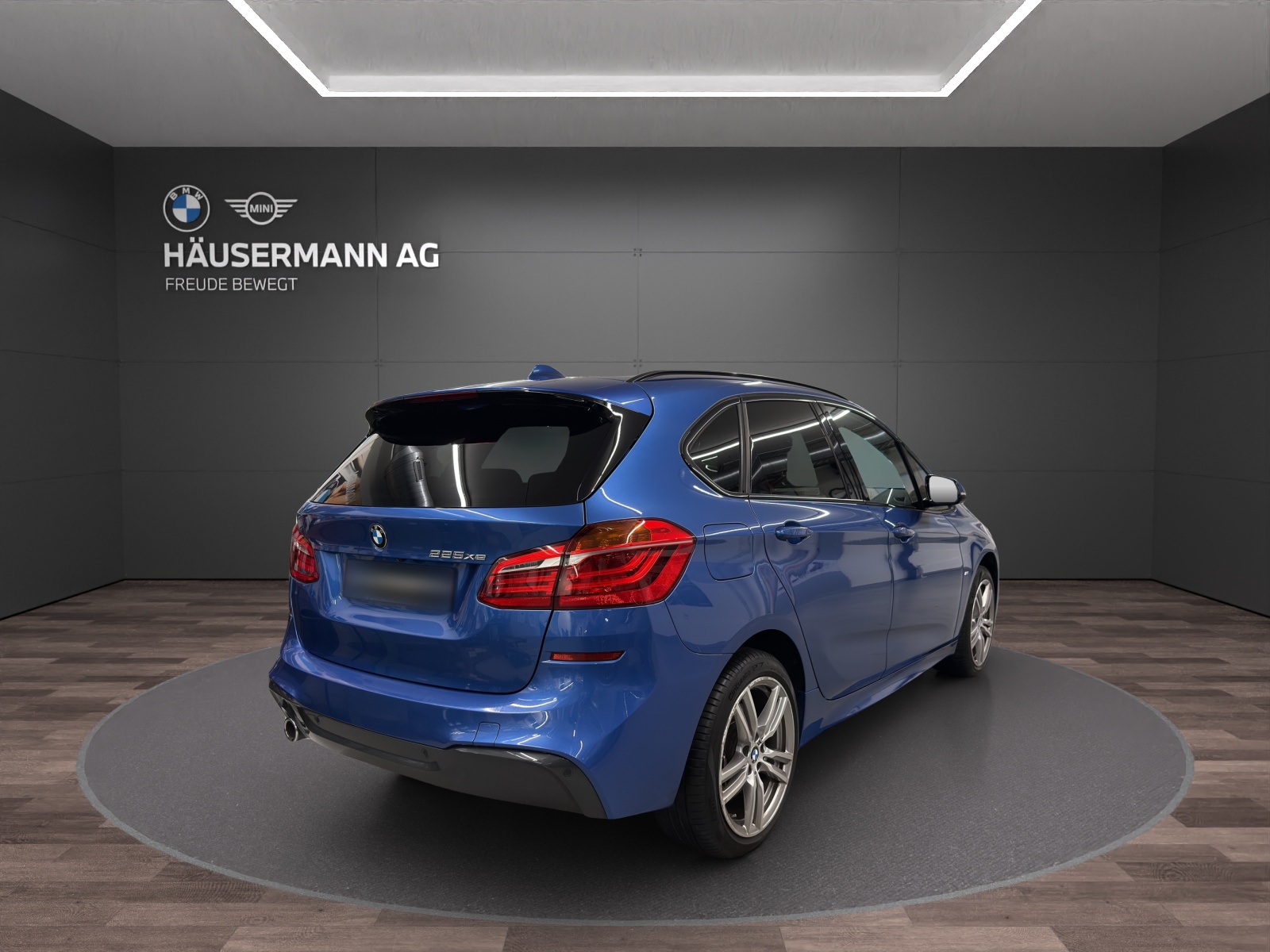 BMW 225xe Active Tourer M SPORT-image-4