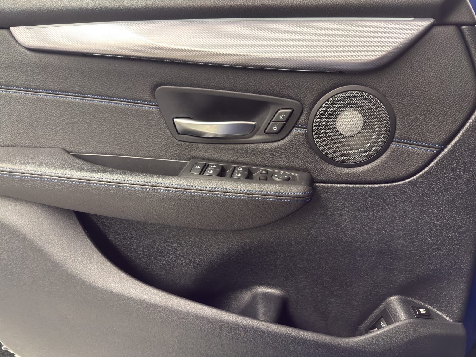 BMW 225xe Active Tourer M SPORT-image-14