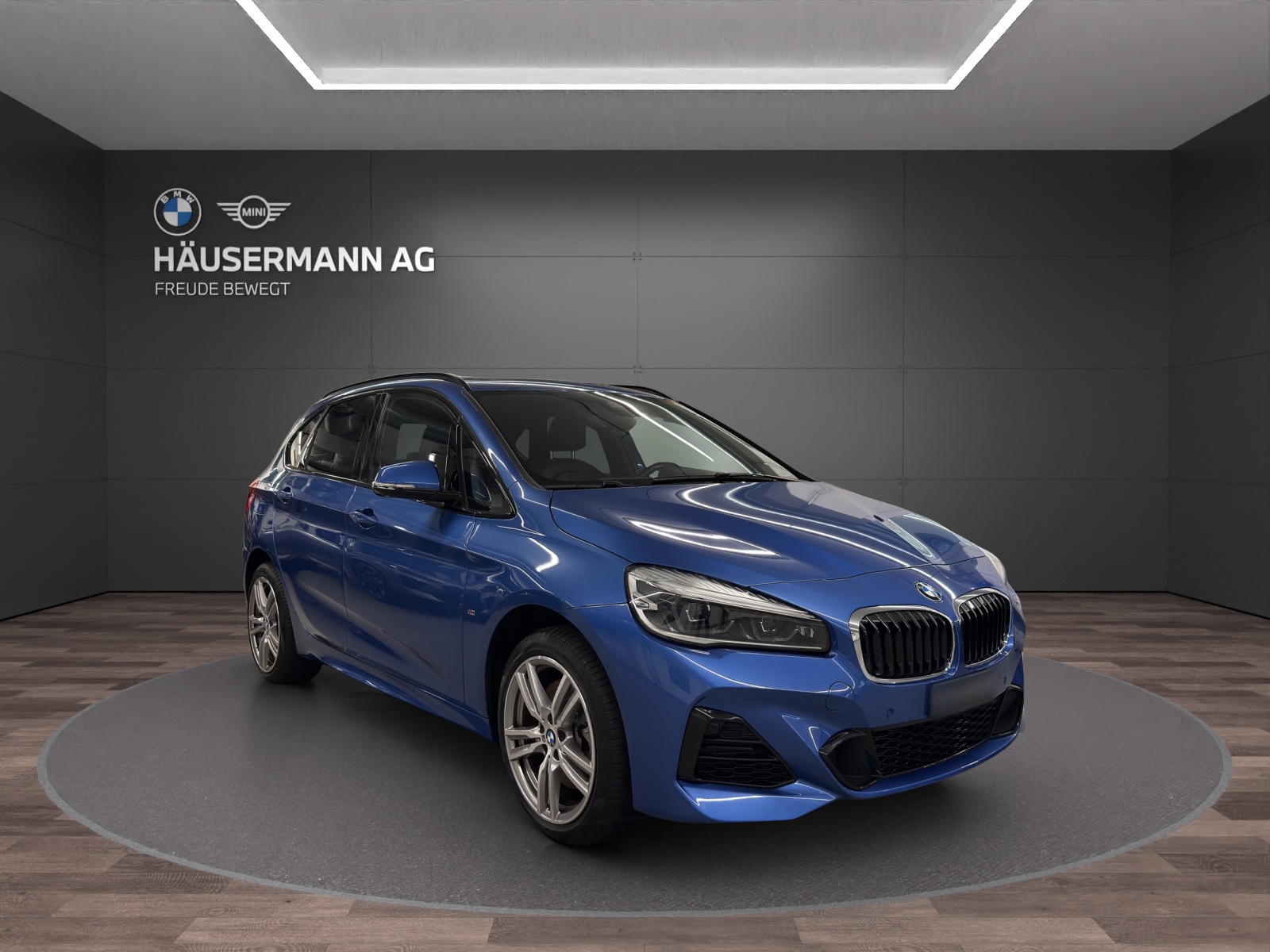 BMW 225xe Active Tourer M SPORT-image-2