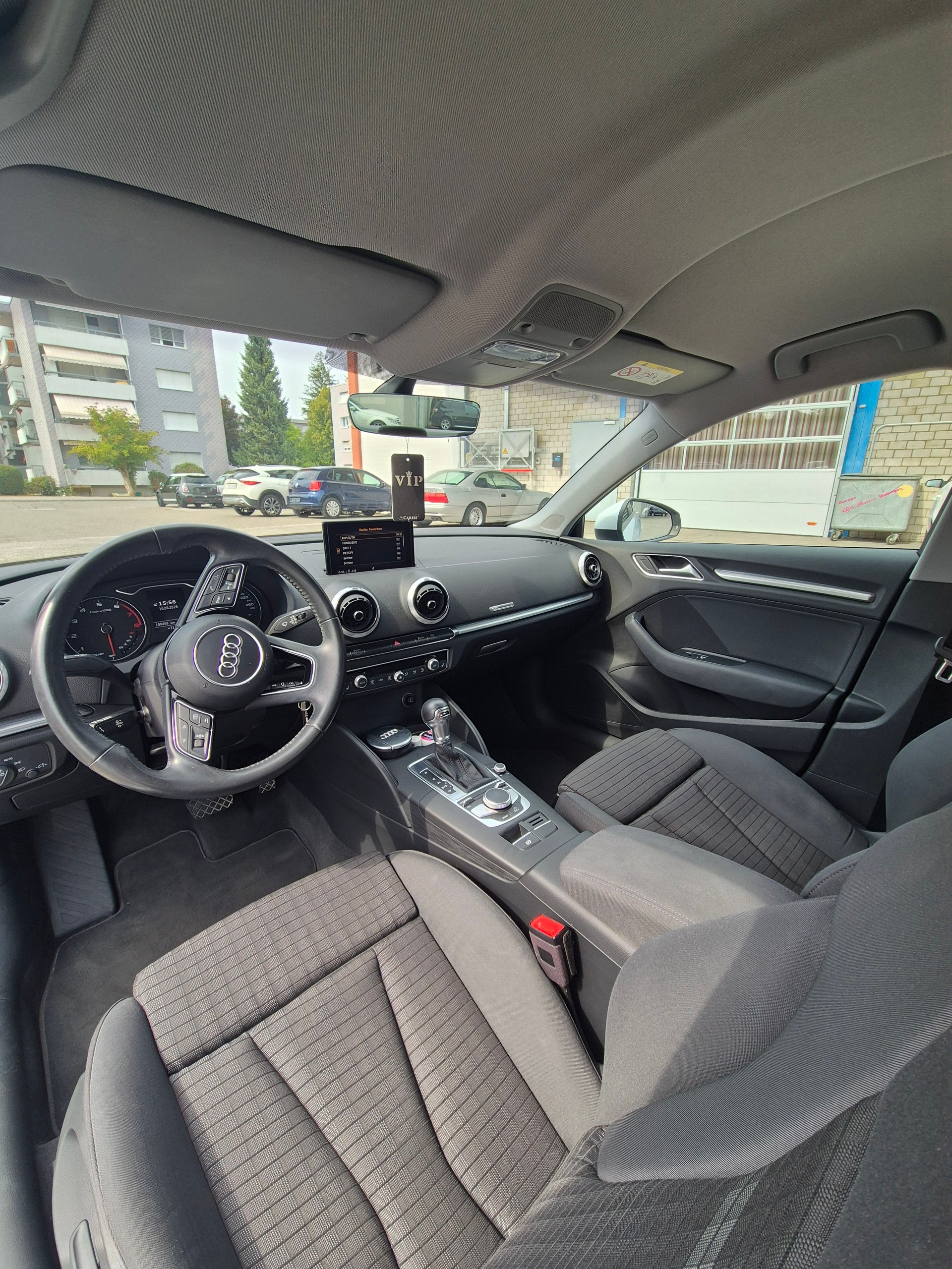 AUDI A3 Sedan-image-4