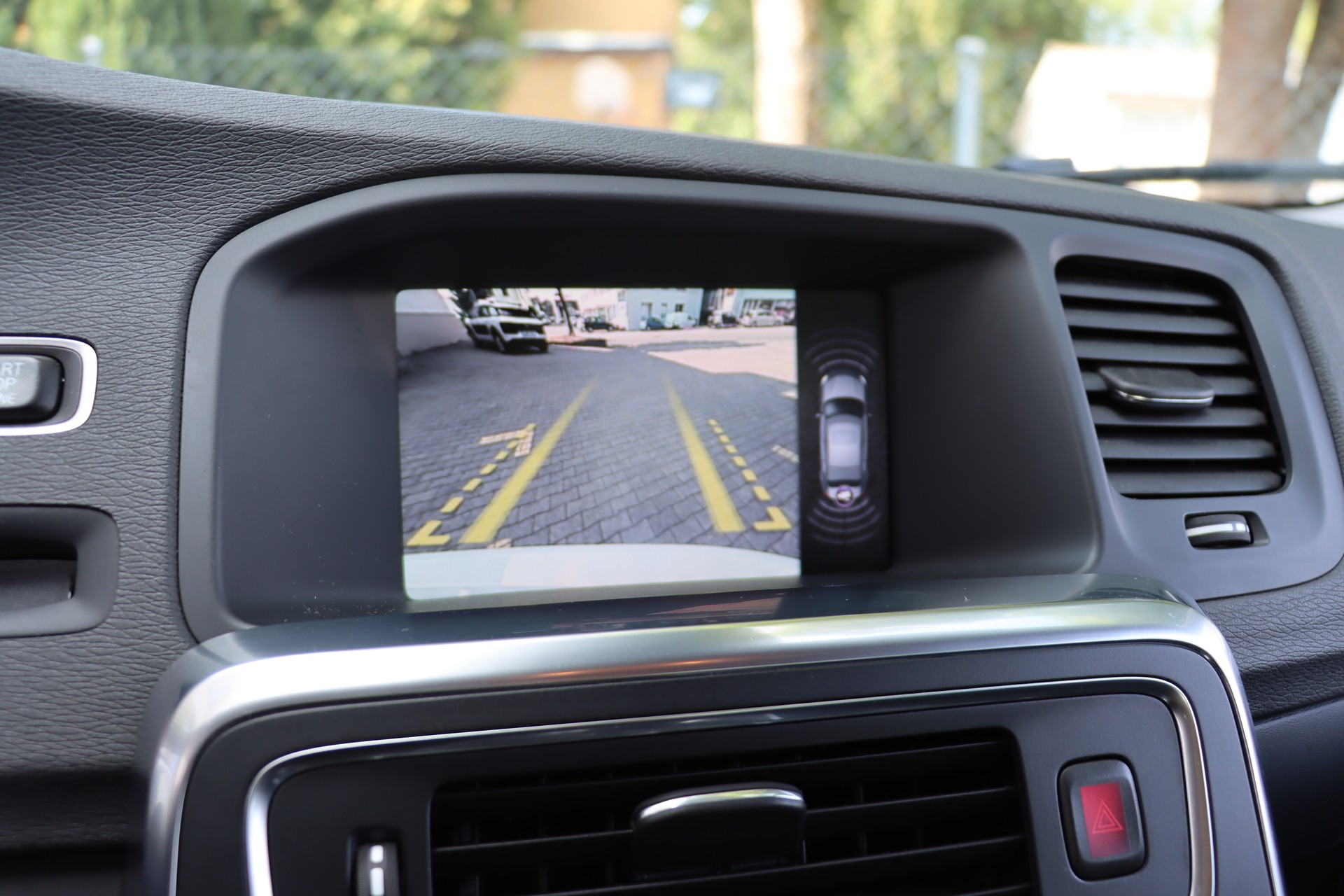 VOLVO S60 D3 Summum Geartronic-image-12