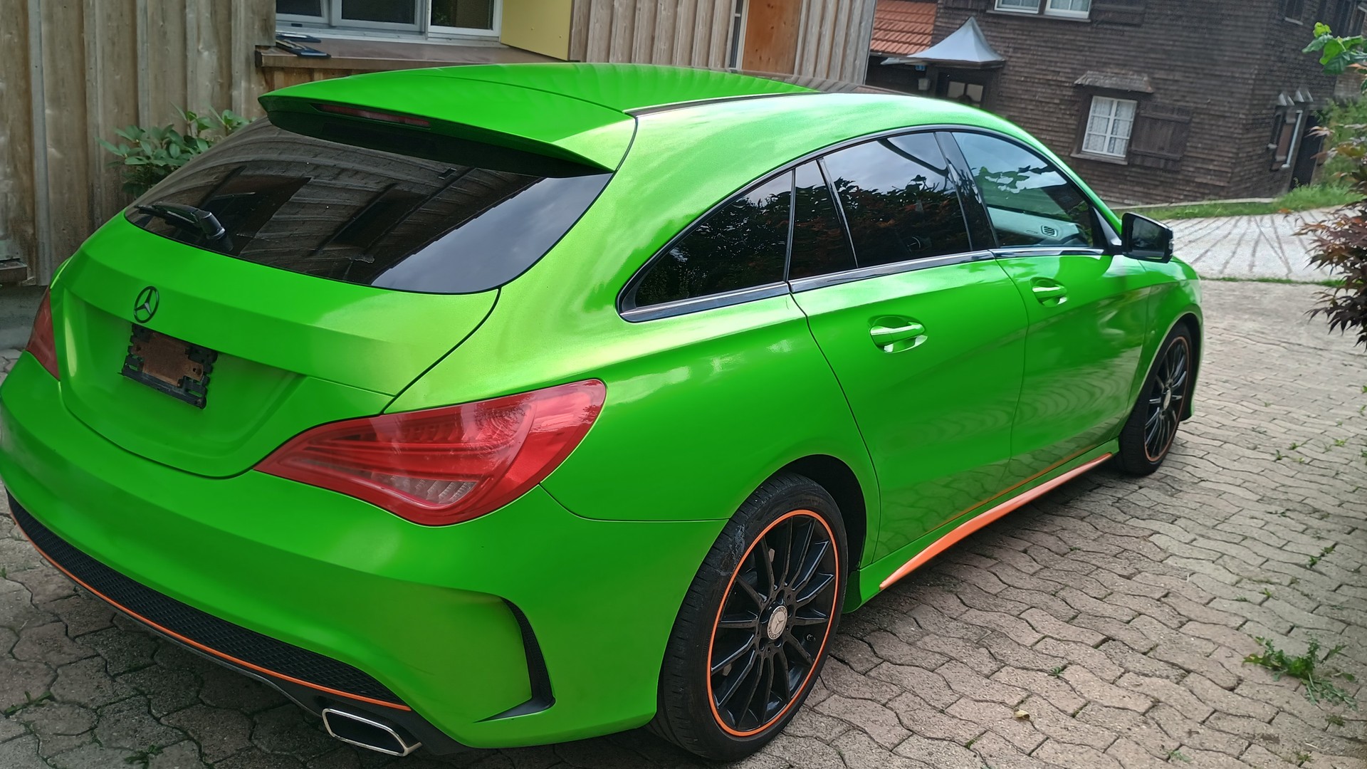 MERCEDES-BENZ CLA 250 AMG Line 4m-image-1