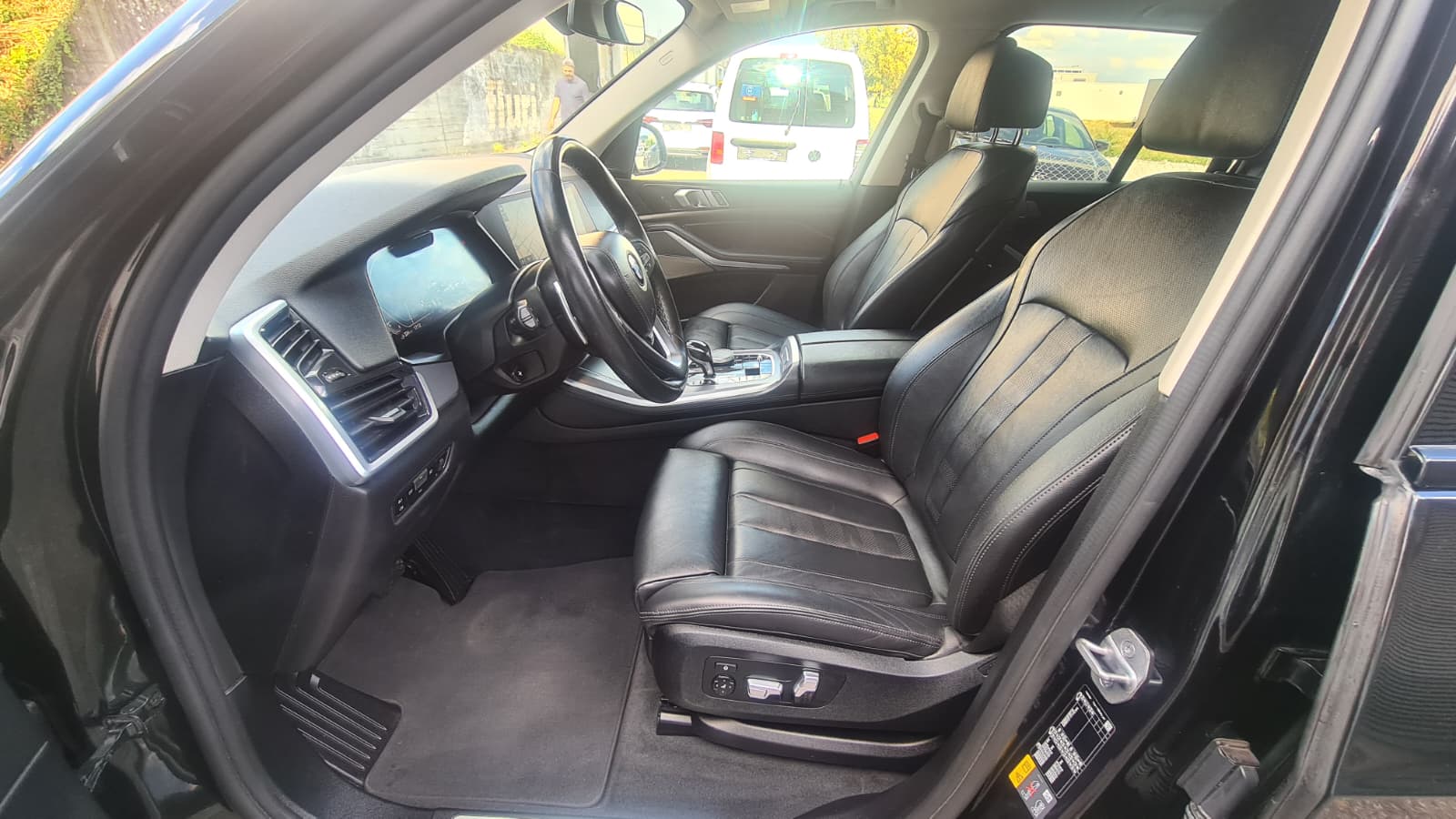 BMW X5 xDrive45e Steptronic ** Sportsitze im Leder ** GR.Navi ** Parkhilfe v+h mit RF-Kamera ** 19" Aluräder **-image-21